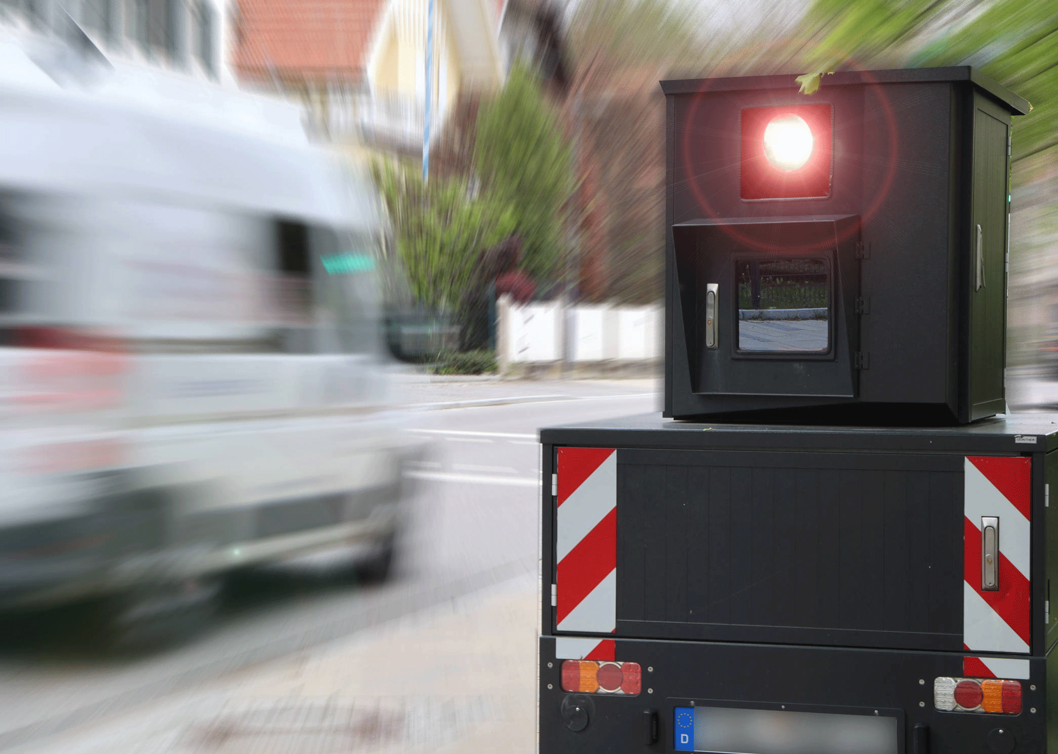 Blitzerwarner bei Lidl im Angebot: Ist DIESES Gerät überhaupt legal?