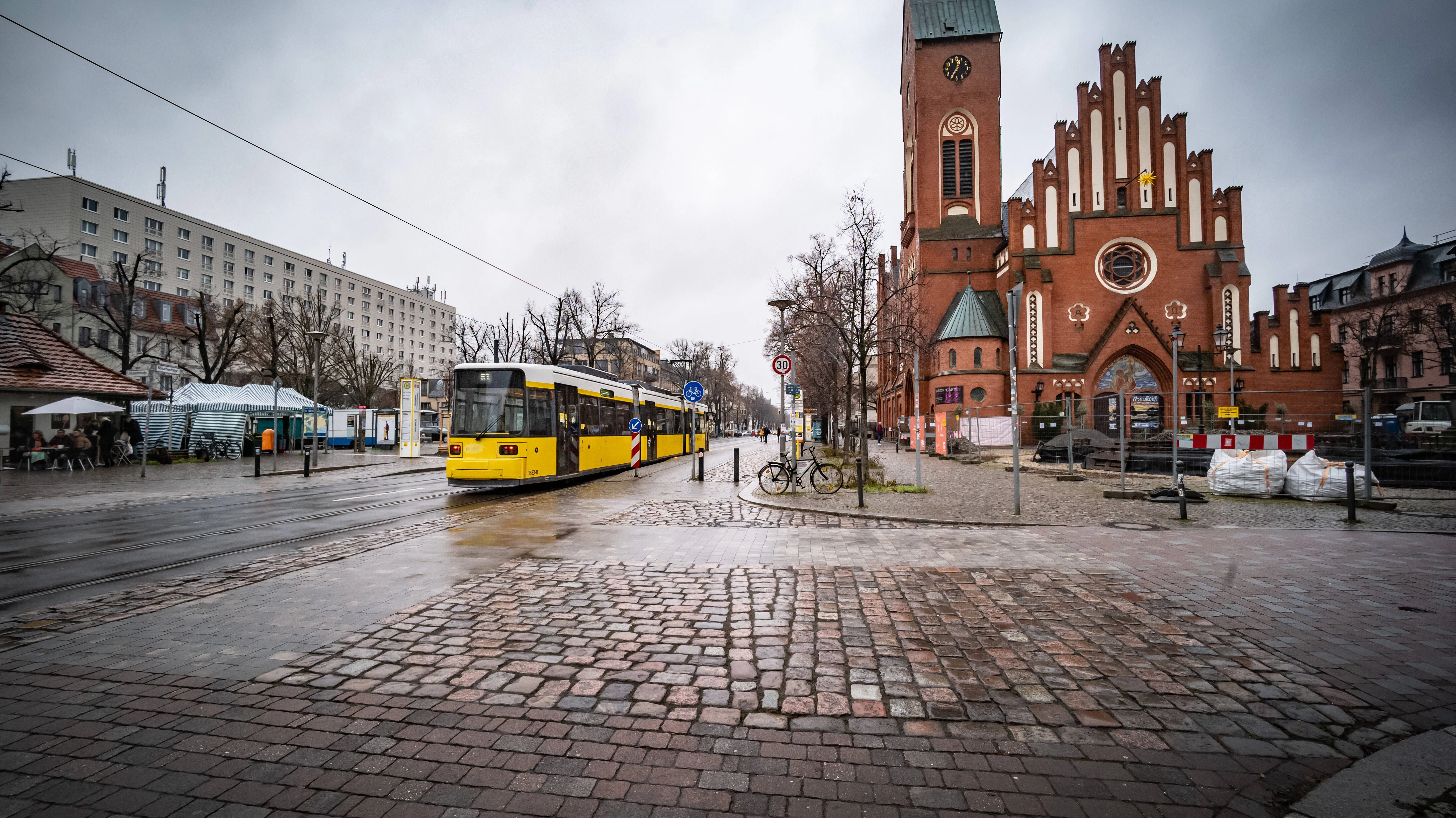 Im Köpenicker Ortsteil Friefrichshagen sollte im Mai das beliebte Bölschefest zum 31. Mal stattfinden. Aus Angst vor Anschlägen ist es nun abgesagt. 