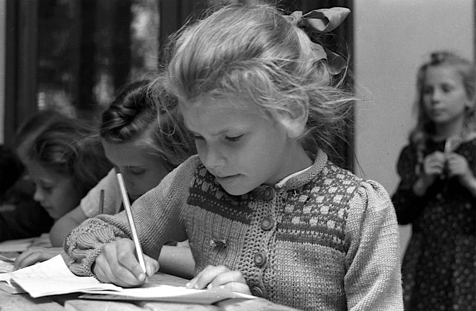 Russisch lernten alle Kinder in der DDR in der Schule.