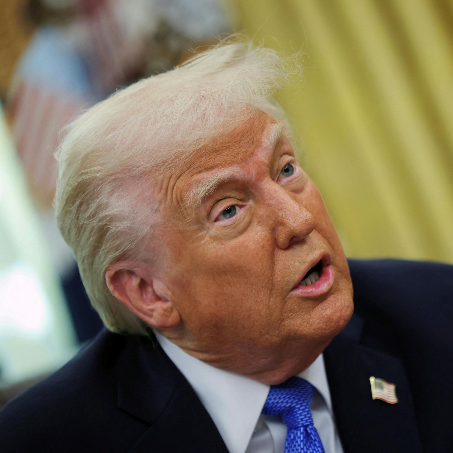 Image - Schock für Deutschland: Trump verhängt 25 Prozent Zölle auf Auto-Importe