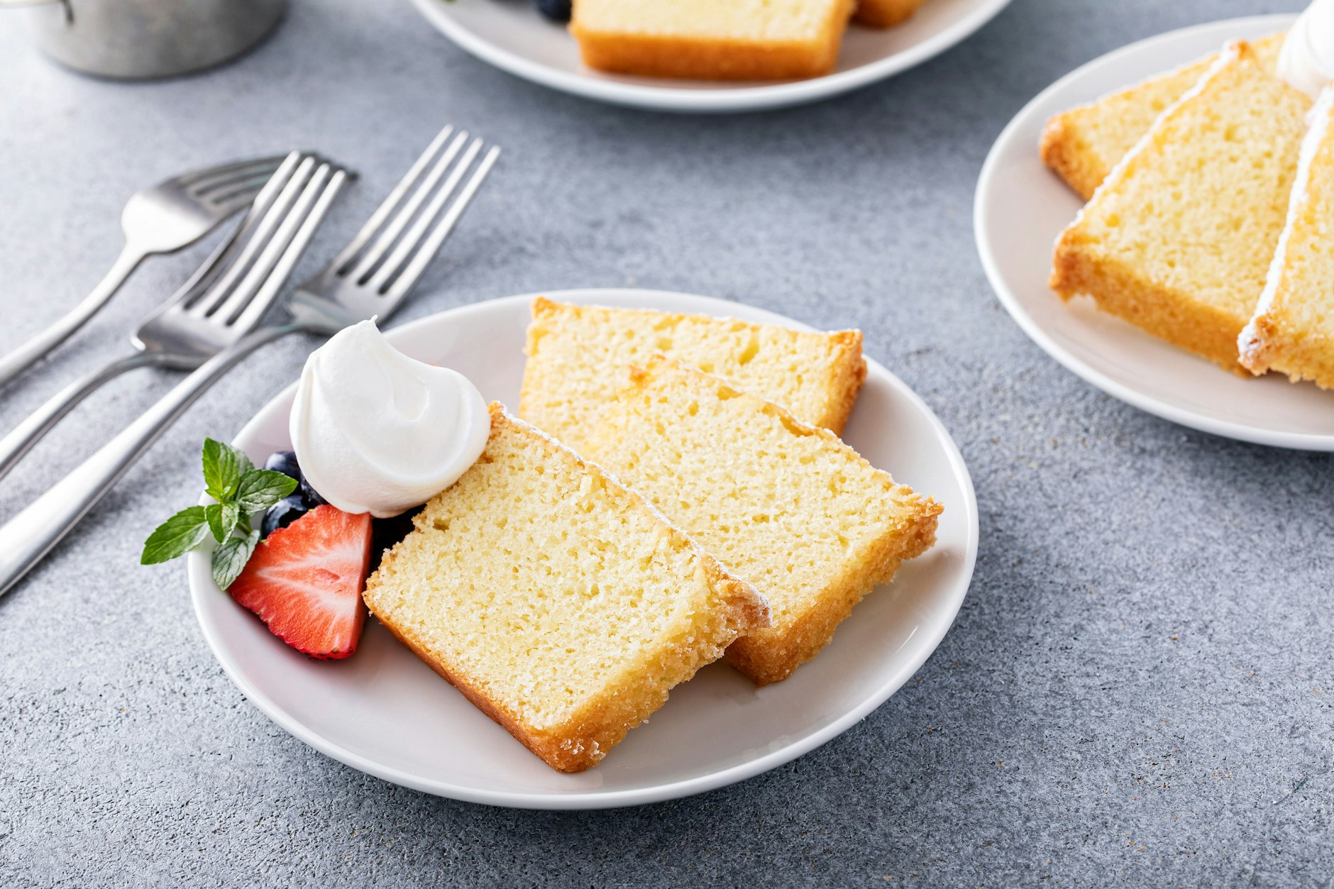 Ein einfacher Rührkuchen ist ideal, wenn es schnell gehen soll. Lecker sind die Kuchen allemal.
