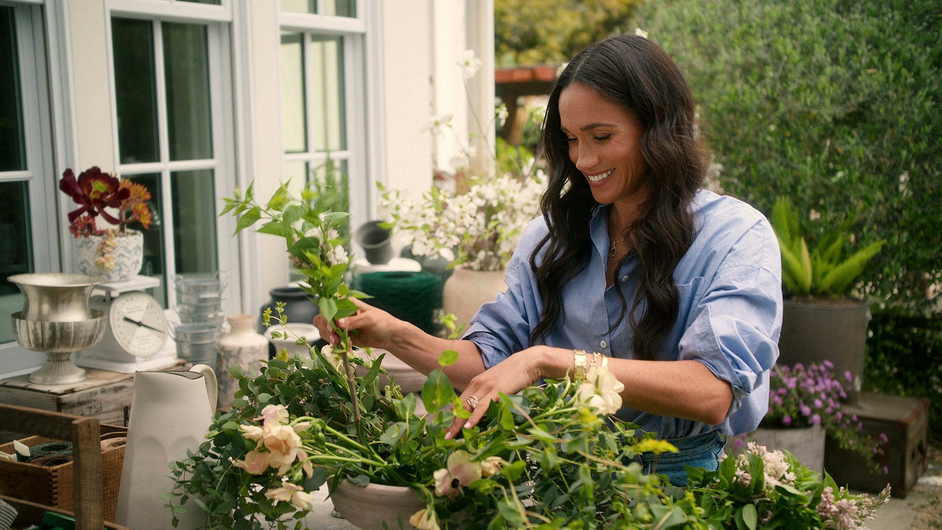 Blumenstecken wie die Herzogin: Das lässt sich in ihrer neuen Serie lernen.