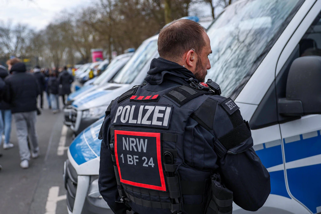 Stuttgart polisi posta koyuyor
