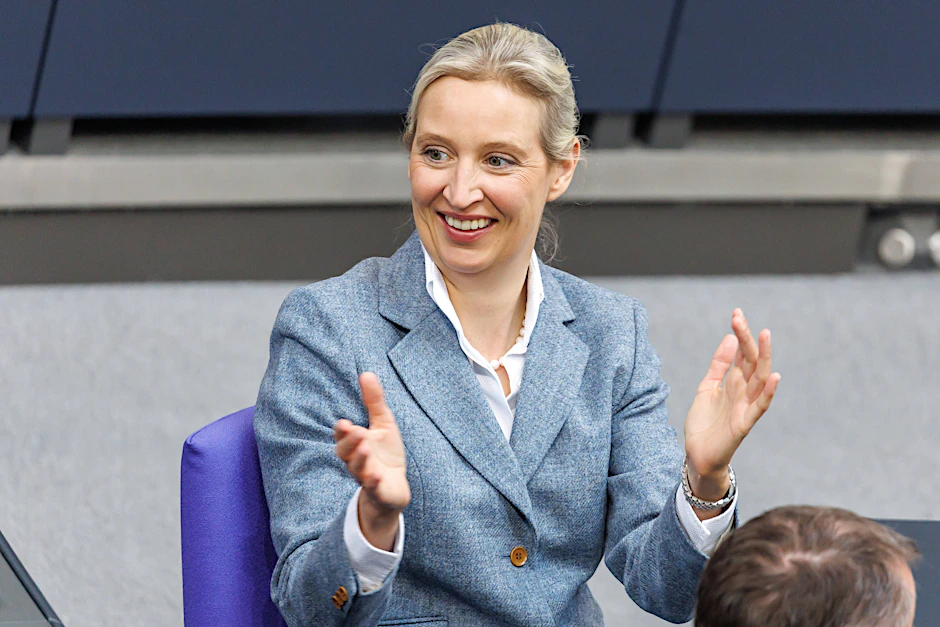 Alice Weidel (AfD) bei der Plenarsitzung im Deutschen Bundestag zur Änderung des Grundgesetzes am 13.03.25 in Berlin.