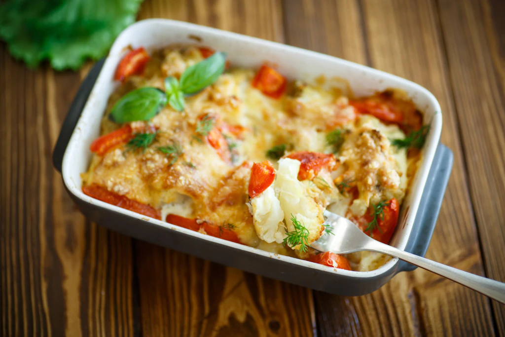 Blumenkohl mit Parmesan-Mandel-Kruste. Leckeres Rezept aus dem Ofen