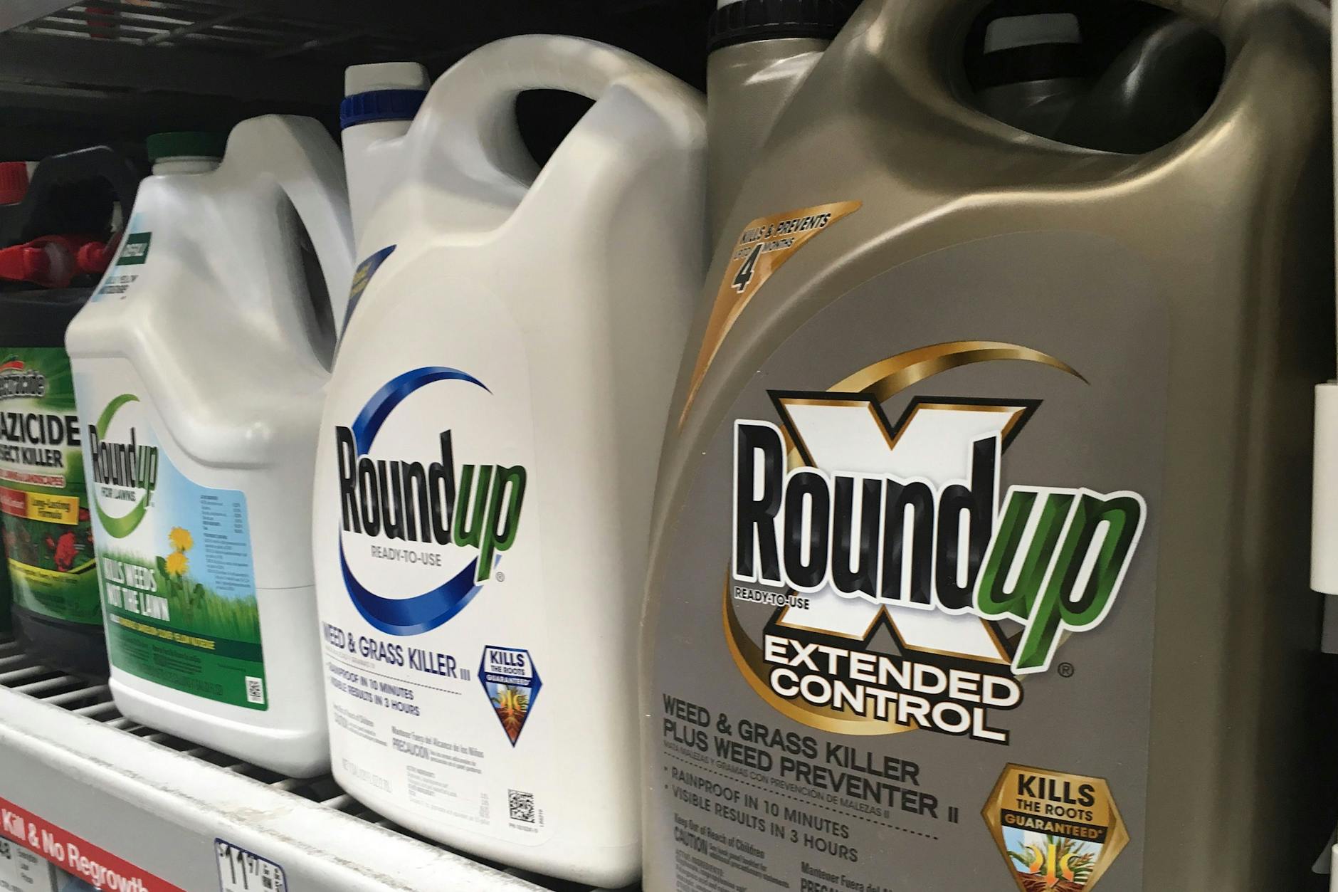 Roundup-Behälter in einem Laden in San Francisco.