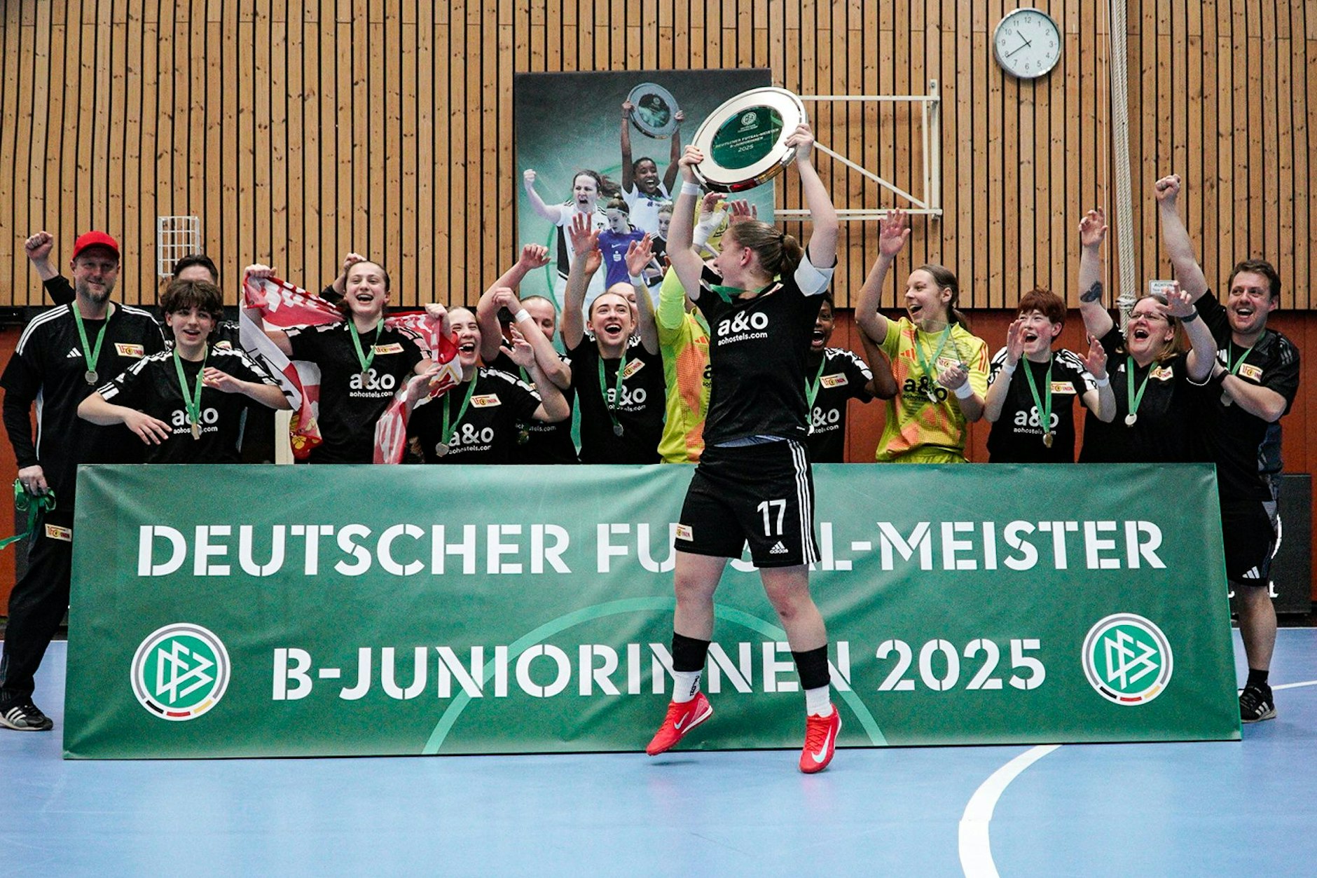 Die B-Mädchen des 1. FC Union sicherten sich am Wochenende den Titel Deutscher Meister im Futsal.