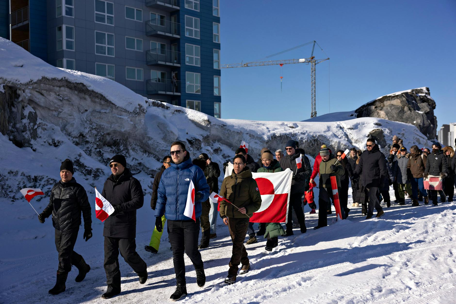 ARCHIV - Marsch gegen Donald Trump vor dem US-Konsulat in Nuuk, Grönland.