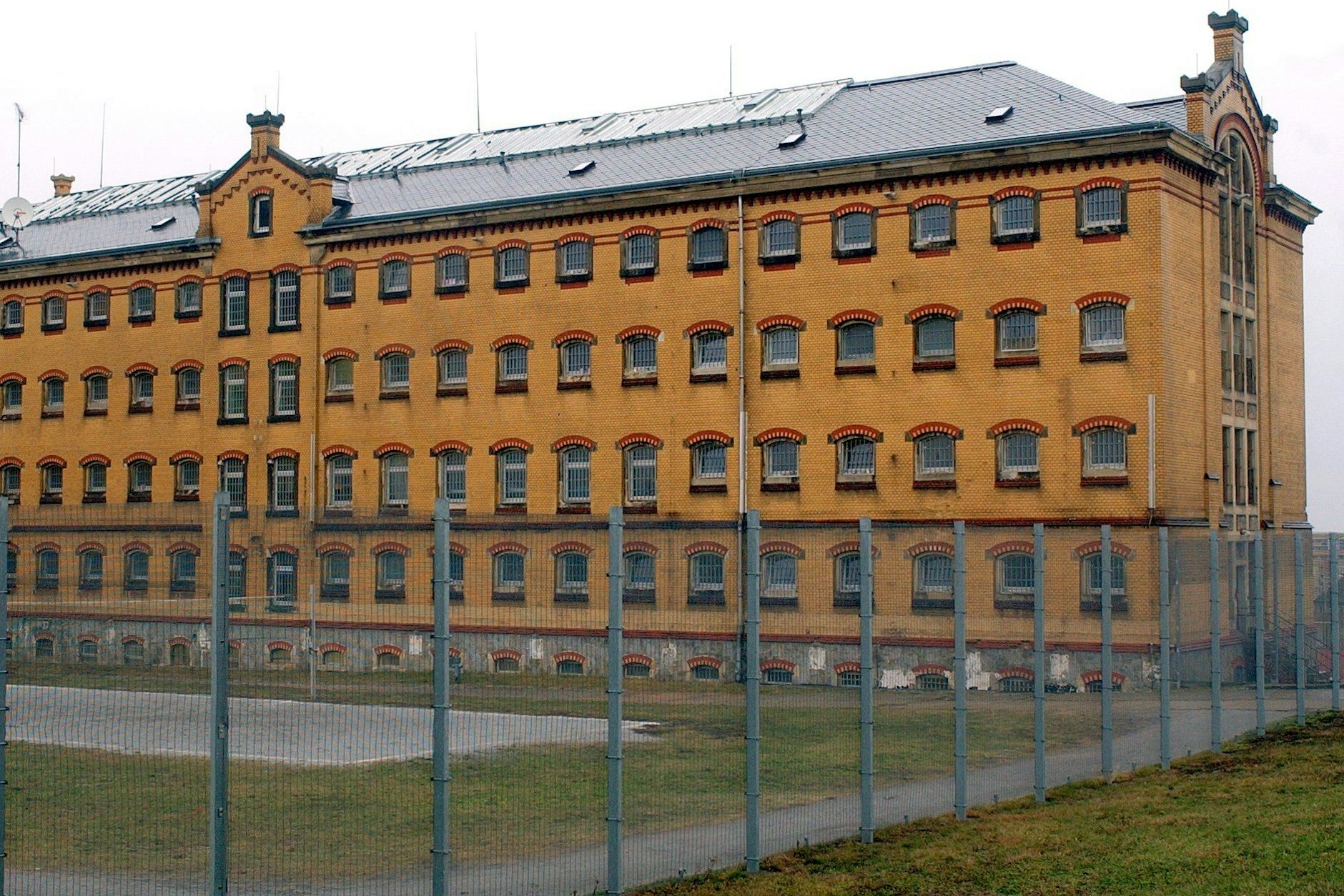 Bautzen: der historische Zellenbau in der Justizvollzugsanstalt. Als «Gelbes Elend» ist das vor 100 Jahren fertiggestellte Gefängnis im Volksmund bekannt geworden.