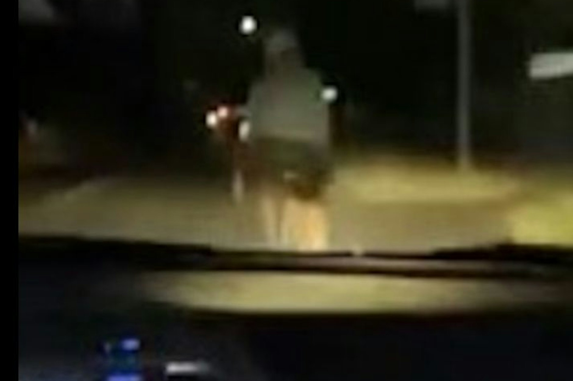 Das mit dem Handy aufgenommen Video zeigt Scott Habermehl kurz bevor ihn die Teenager anfuhren. (Screenshot)