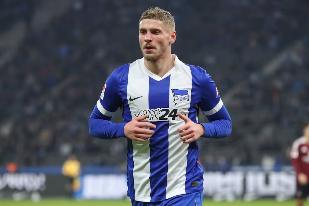 Hertha-Profi Márton Dárdai wirbt für Nahrungsergänzungsmittel – Verbraucherschützer klagen wegen irreführender Versprechen.