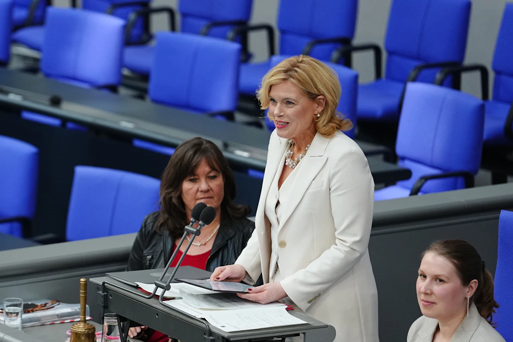 CDU-Politikerin Julia Klöckner zur Bundestagspräsidentin gewählt