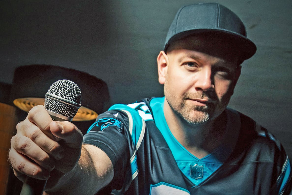 Da hörte der Spaß auf: Neben der Bühne wurde Martin Halla von einem Zuschauer geschlagen.