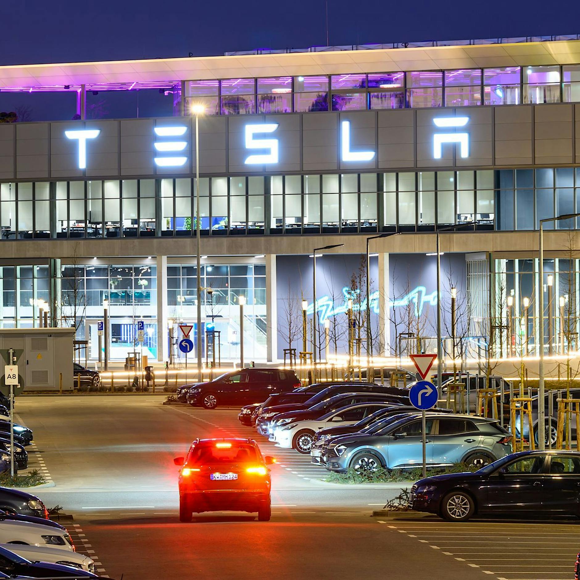 Brennende Teslas und bröckelndes Image: Darum wütet ein Sturm im Musk-Imperium