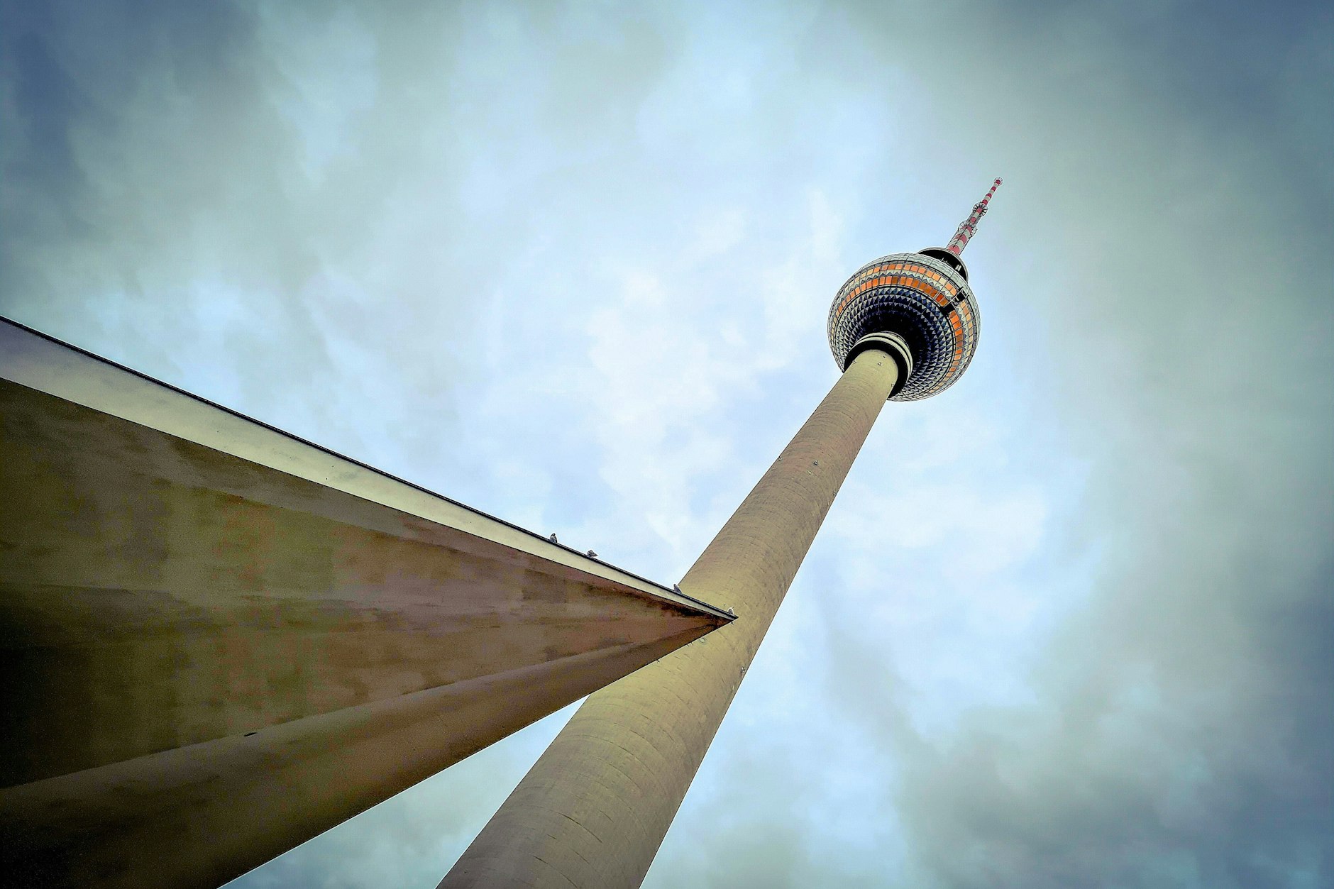 Der Berliner Fernsehturm soll für Touristen noch attraktiver werden. 