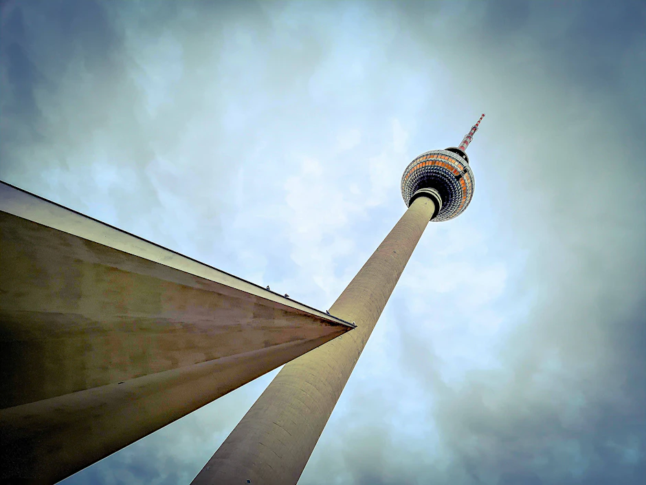 Der Berliner Fernsehturm soll für Touristen noch attraktiver werden. 