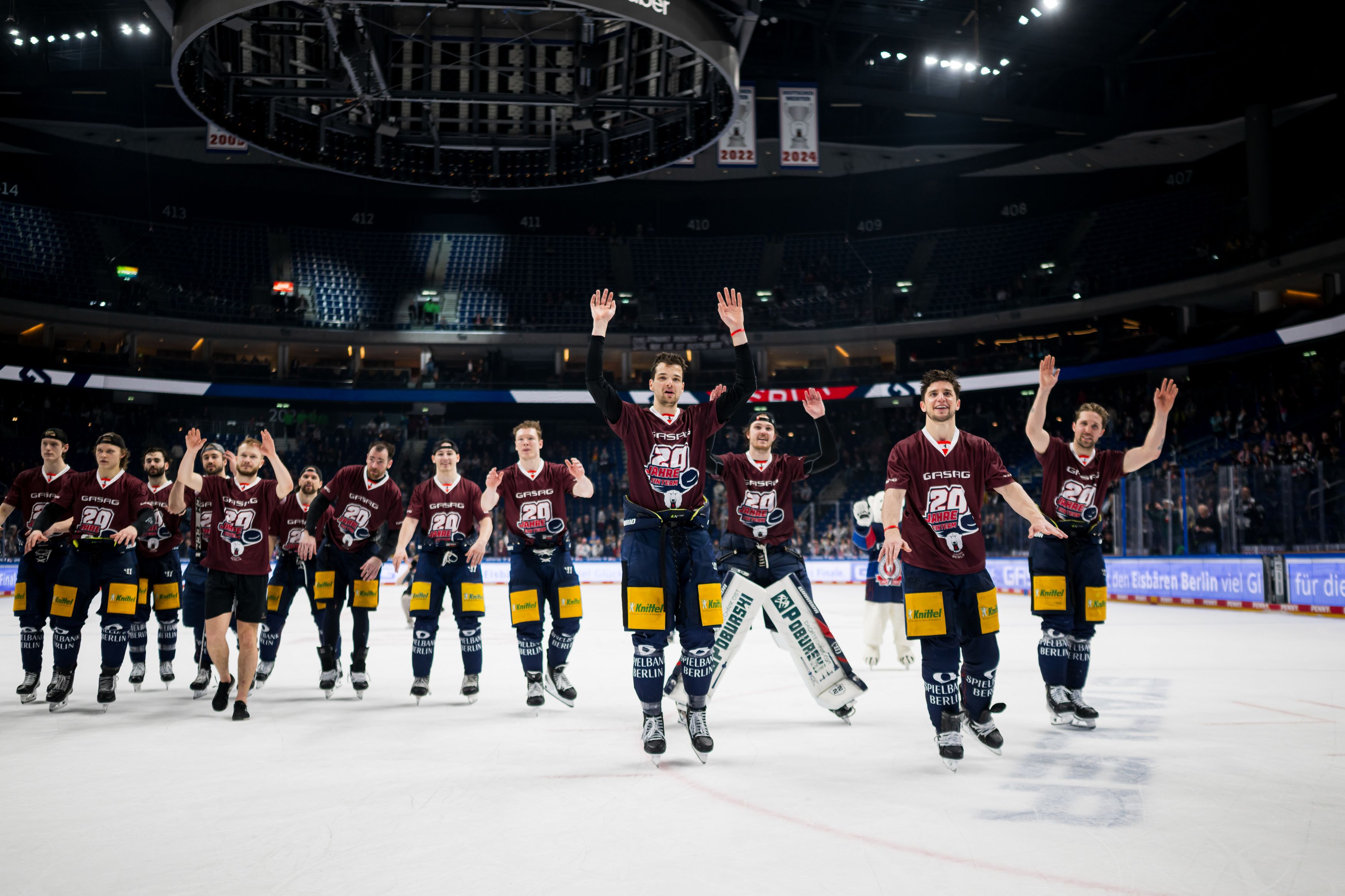 Meister-Mathe mit den Eisbären: 4:1 ist 18, 18 plus acht wäre dann 11