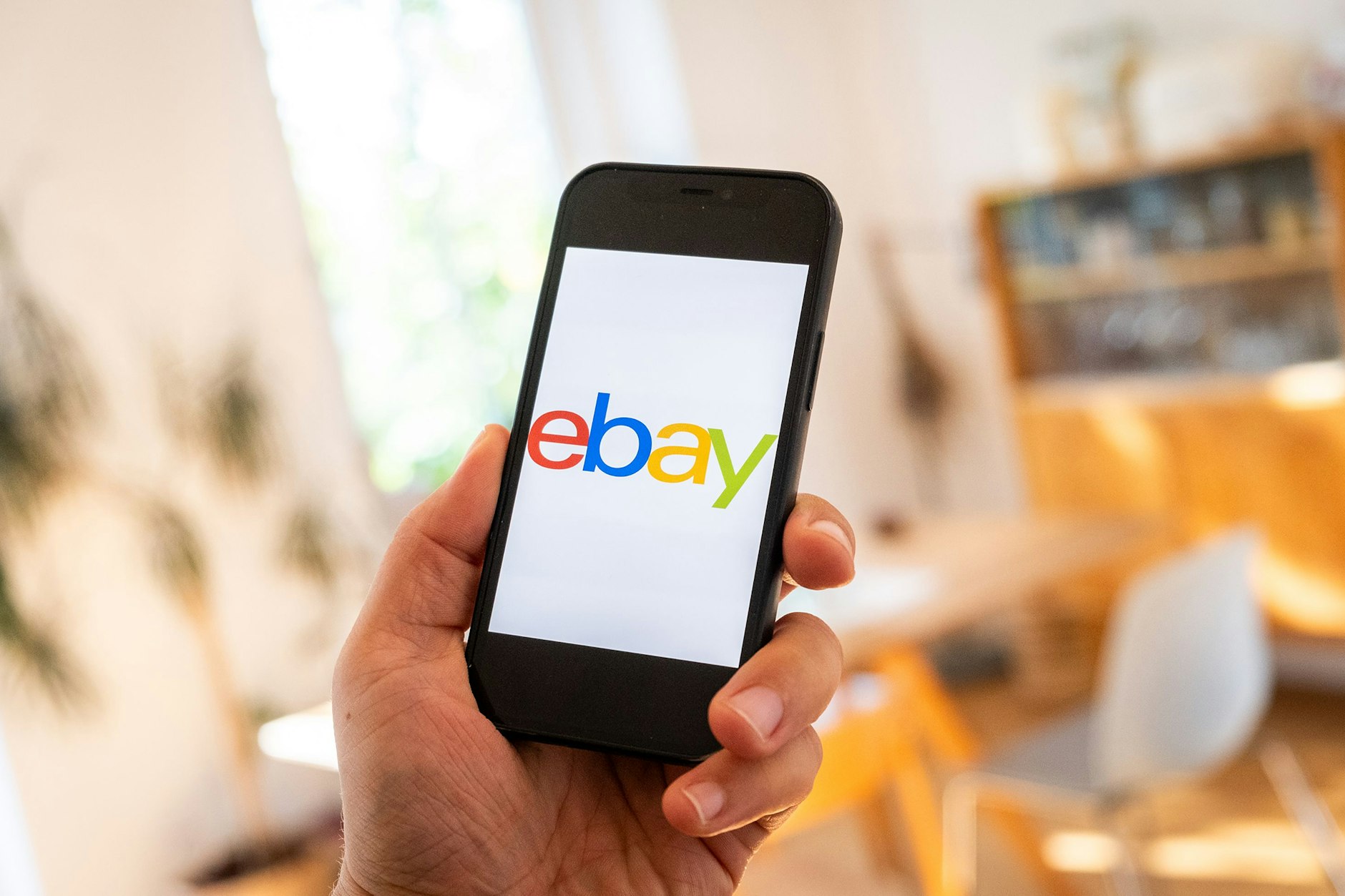 Ebay macht das Verkaufen dank KI jetzt noch einfacher. 