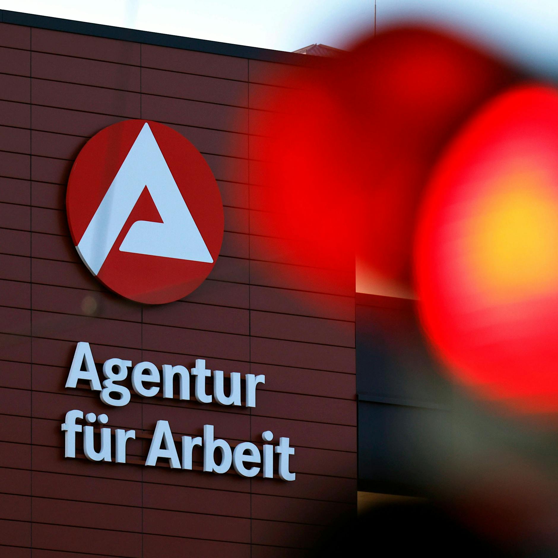Bewerbungszwang und Sperre: So brutal wird das neue Bürgergeld!