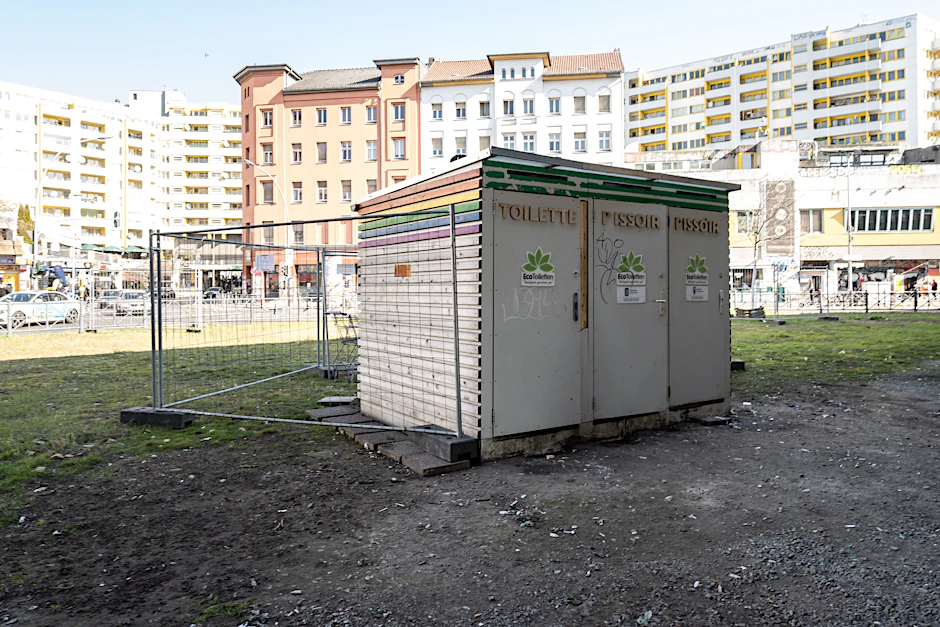 Diese Eco-Toilette am Kottbusser Tor ist wegen Hygienemängeln umstritten.