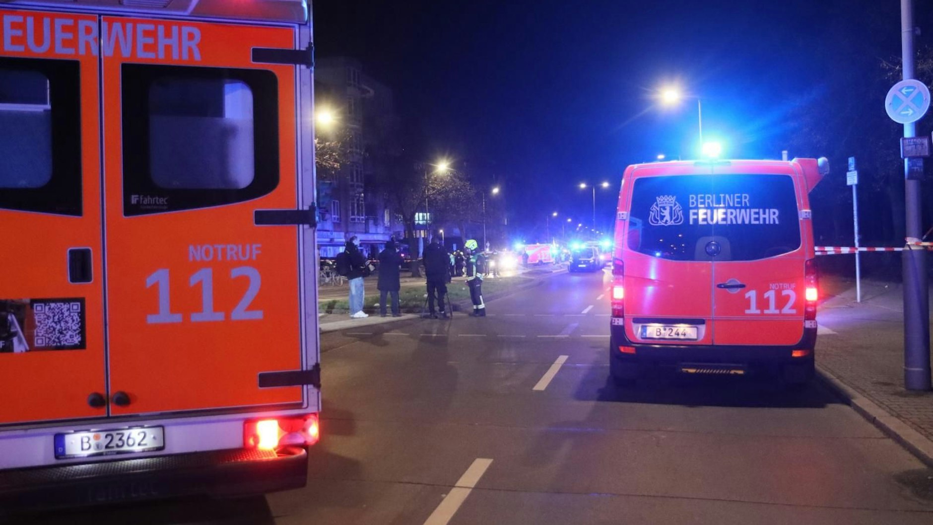 Bei einem Unfall in der Brunnenstraße in Gesundbrunnen wurden mehrere Menschen verletzt. 
