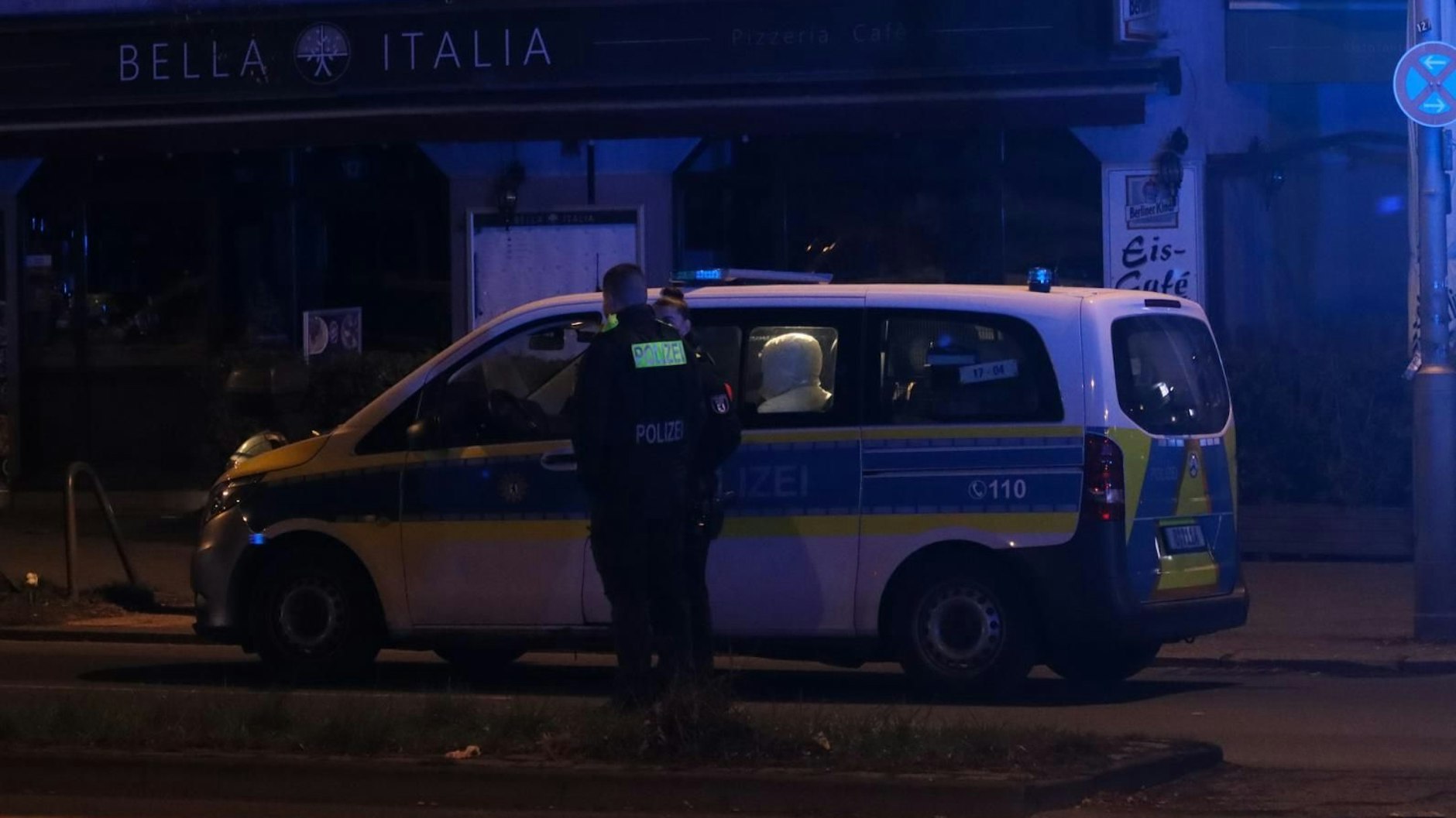 Nach dem Unfall in Gesundbrunnen wurde der 17-jährige Fahrer des Autos festgenommen.