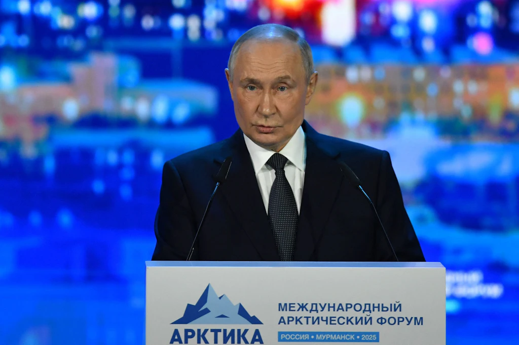 Kampf um die Arktis: Russland verstärkt Truppen, baut Garnisonen aus