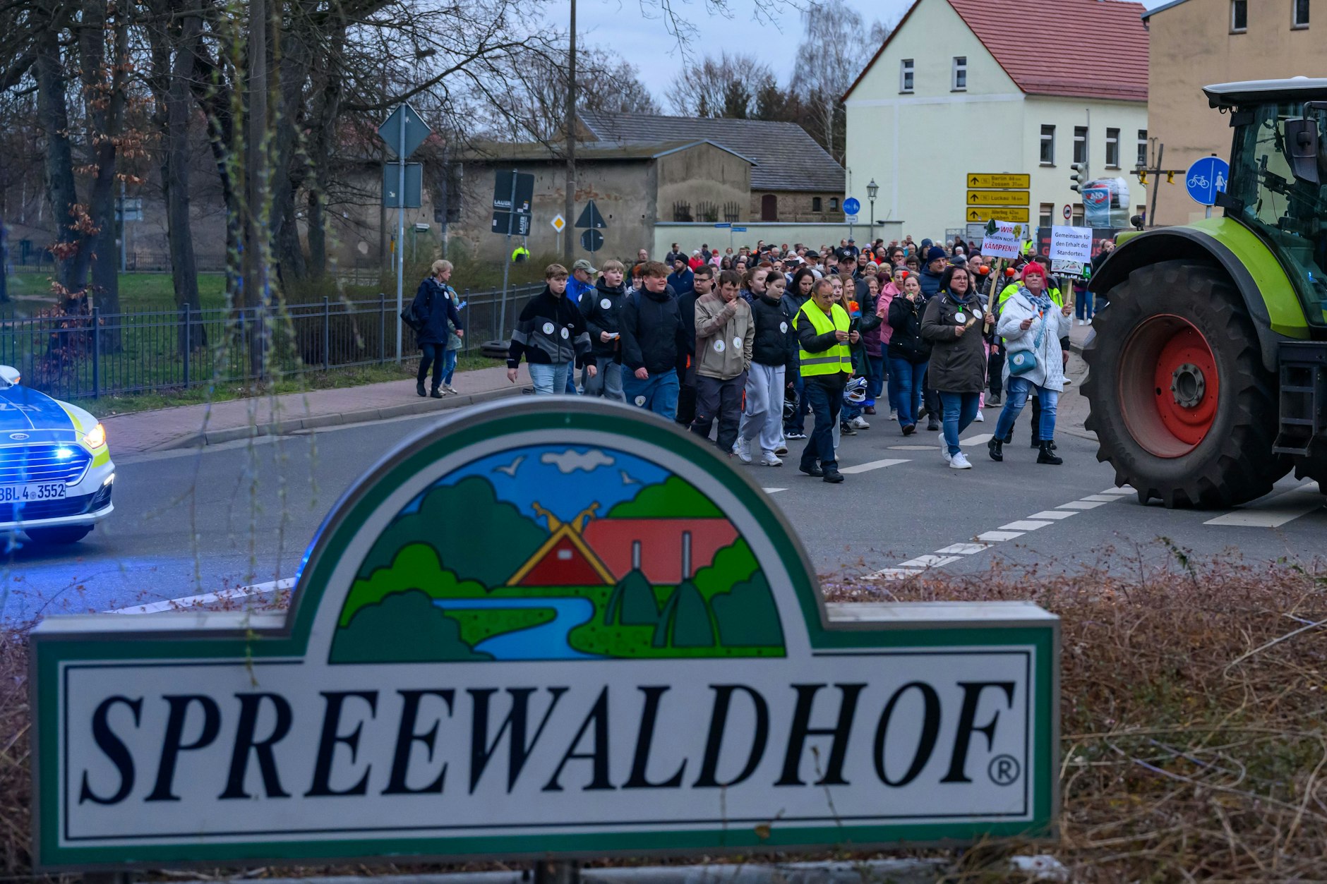 Mitarbeiter der Spreewaldkonserve Golßen GmbH protestierten gegen die Betriebsschließung und ihre Kündigungen: vergeblich.