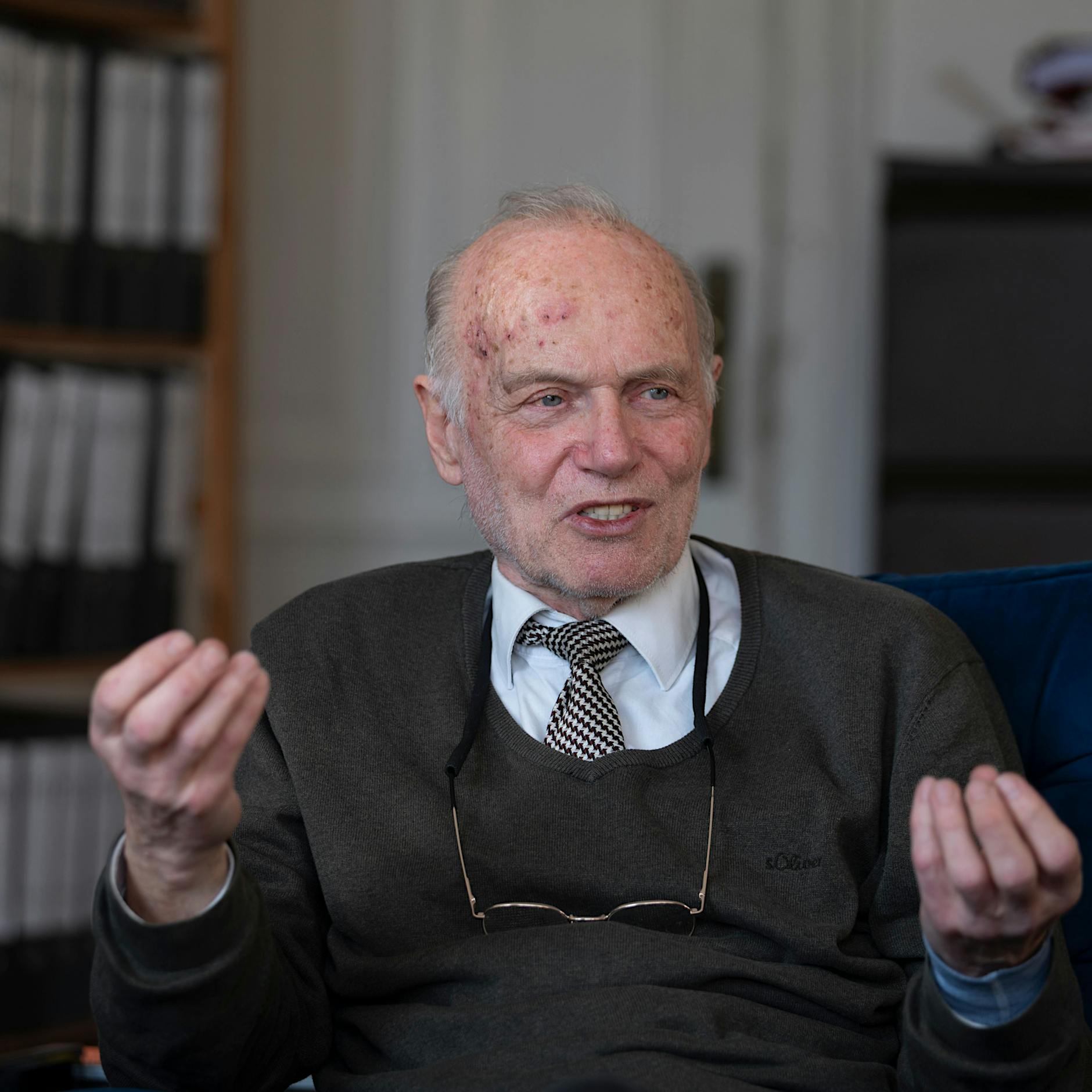 Anwalt Udo Grönheit zu Wehrpflicht: Ist es süß und ehrenvoll, fürs Vaterland zu sterben? – Nein!