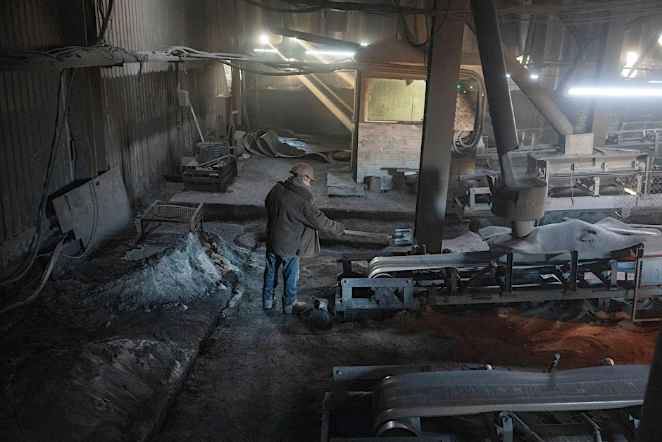 Abbau von Titan in einem der größten Bergwerke des Landes in der Zentralukraine.