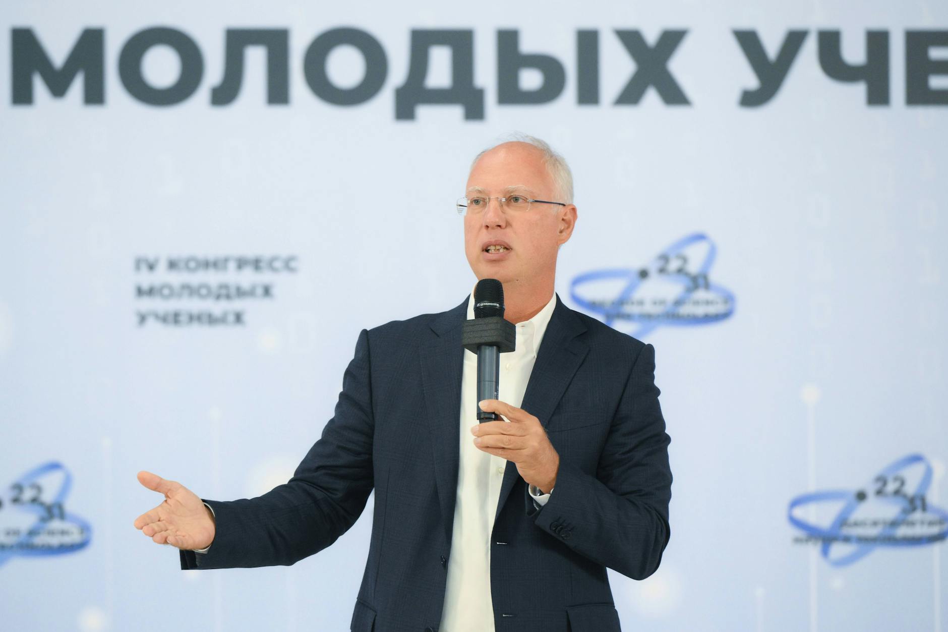 Der Geschäftsmann und Sondergesandte Putins, Kirill Dmitrijew, möchte bei russischen Marsmissionen gern mit Elon Musk zusammenarbeiten.