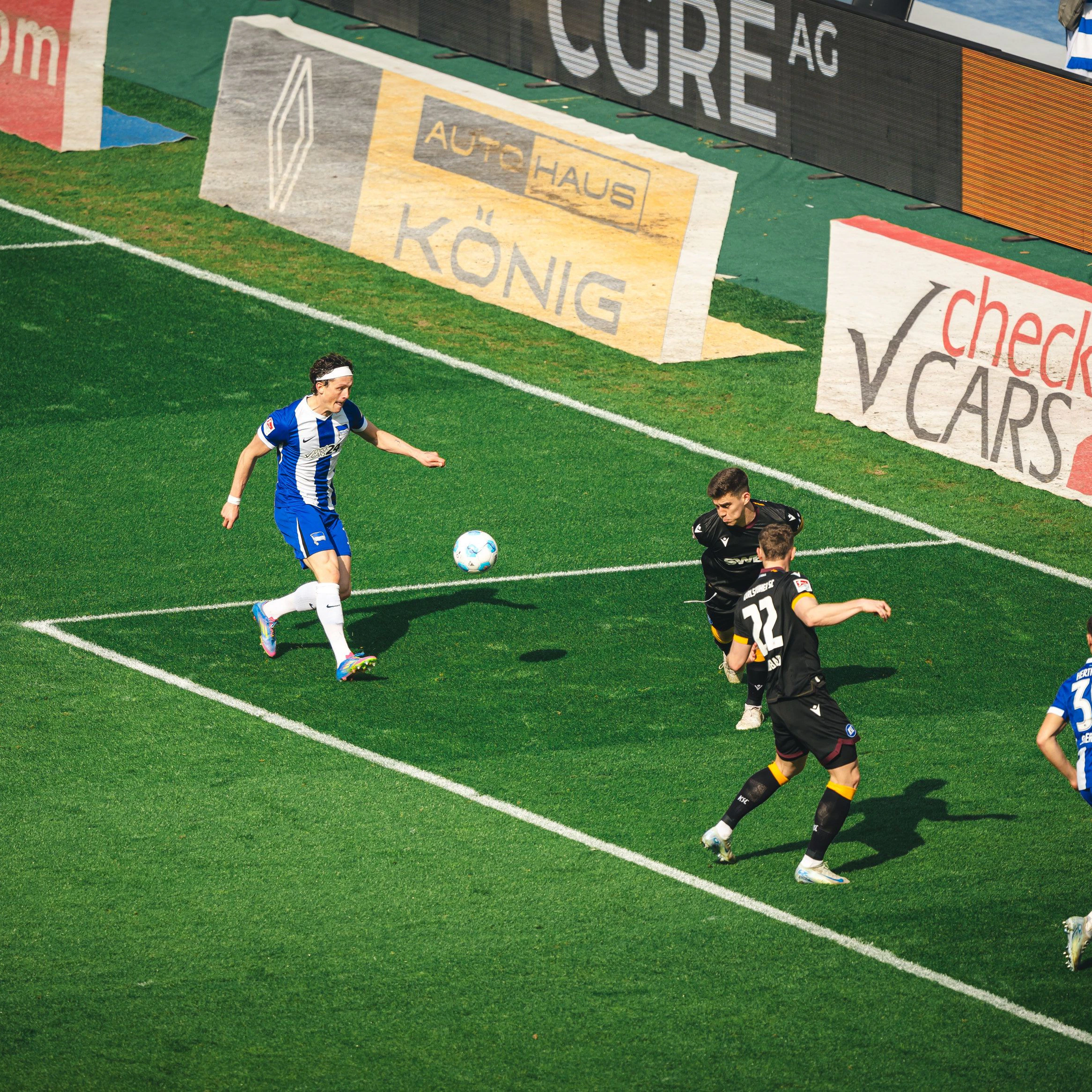 In der 47. Minute lupfte Fabian Reese wunderschön zum 2:0 ins Karlsruher Tor.