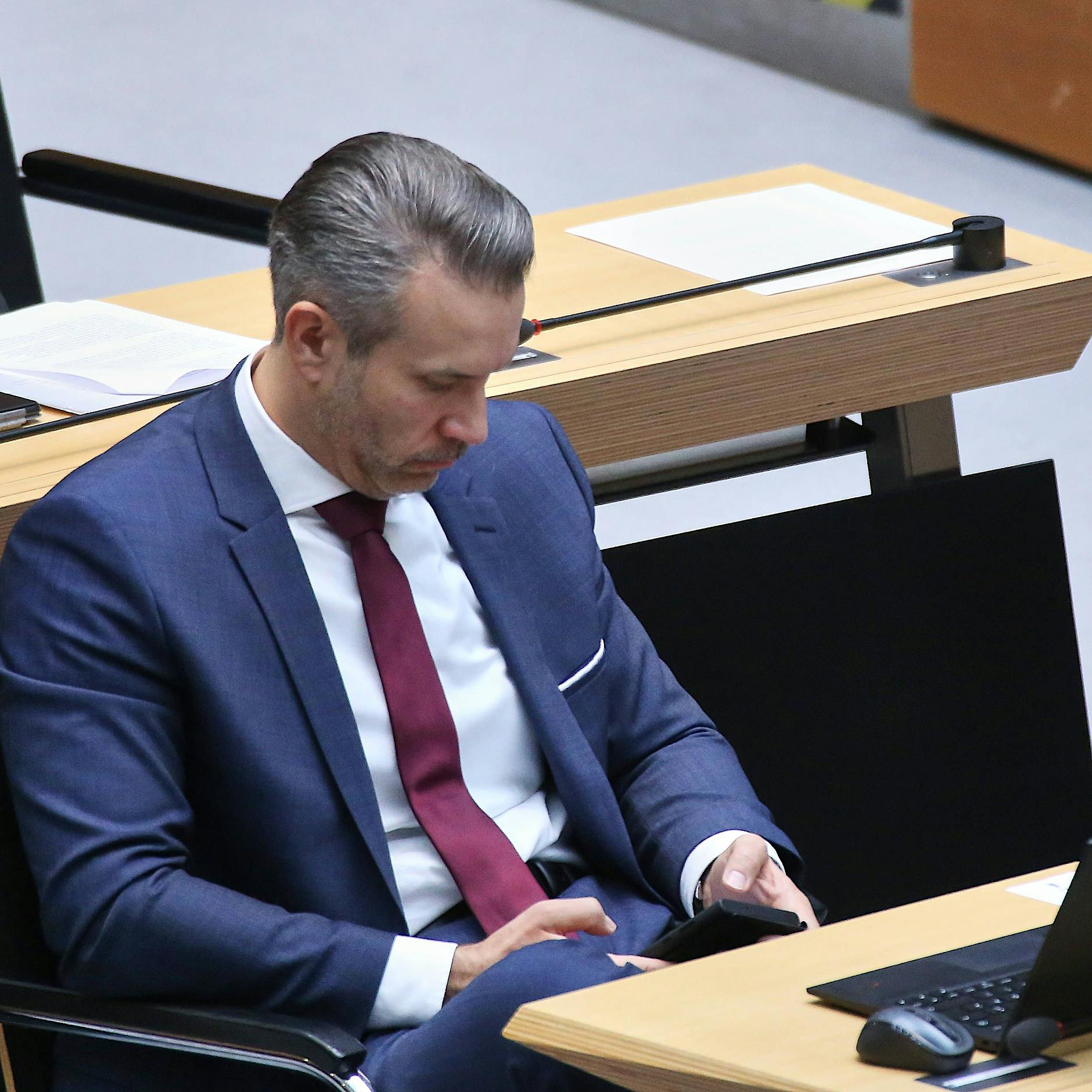 Berliner AfD verschärft Kurs bei Innenpolitik: Torsten Weiß setzt auf Remigration