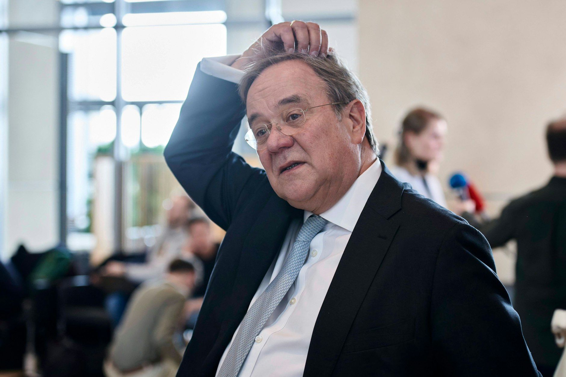 Armin Laschet war in Aachen viel zu schnell unterwegs. Muss seinen Führerschein für einen Monat abgeben.