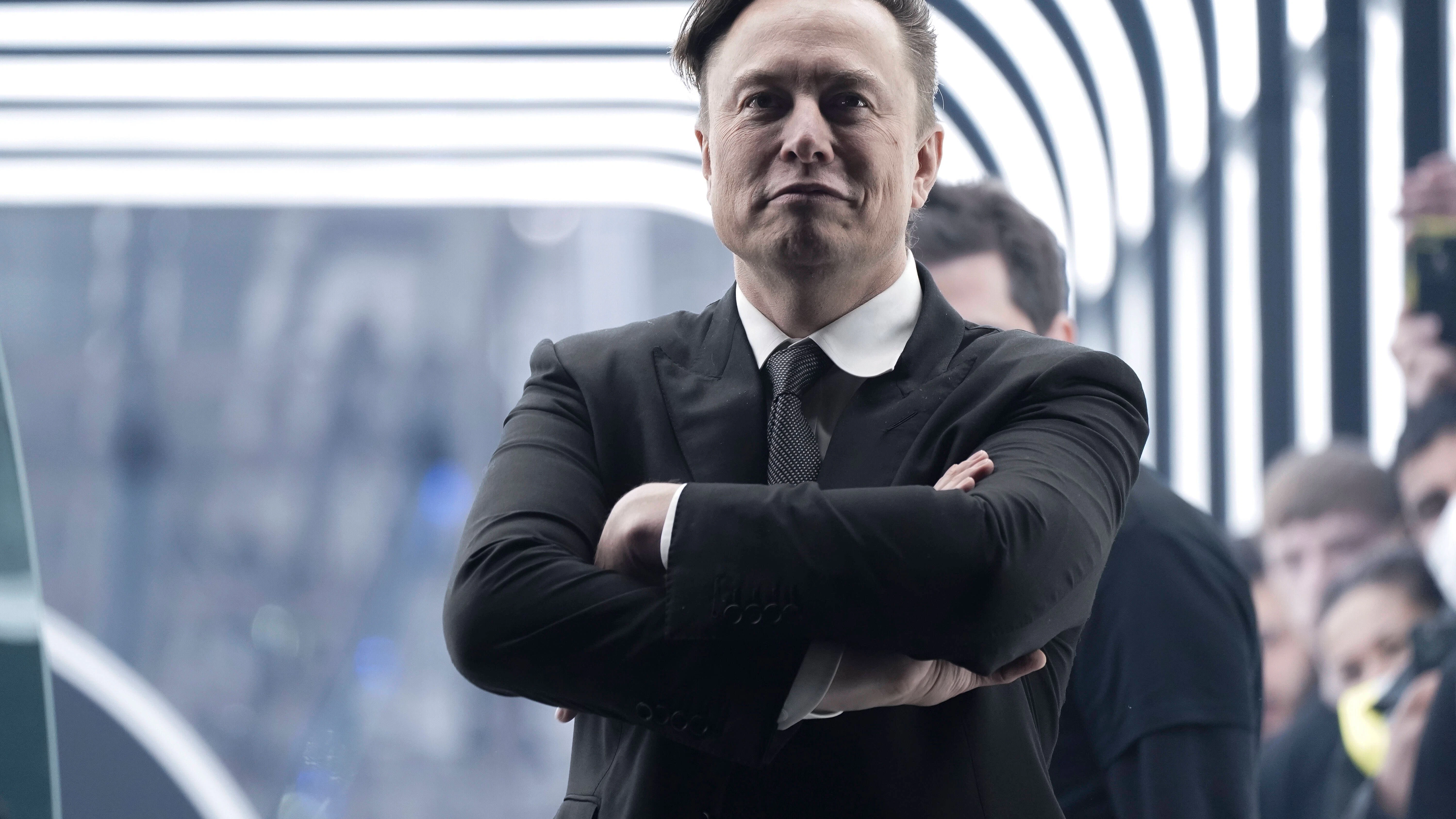 Elon Musk bei der Eröffnung der Tesla-Fabrik in Grünheide (2022)