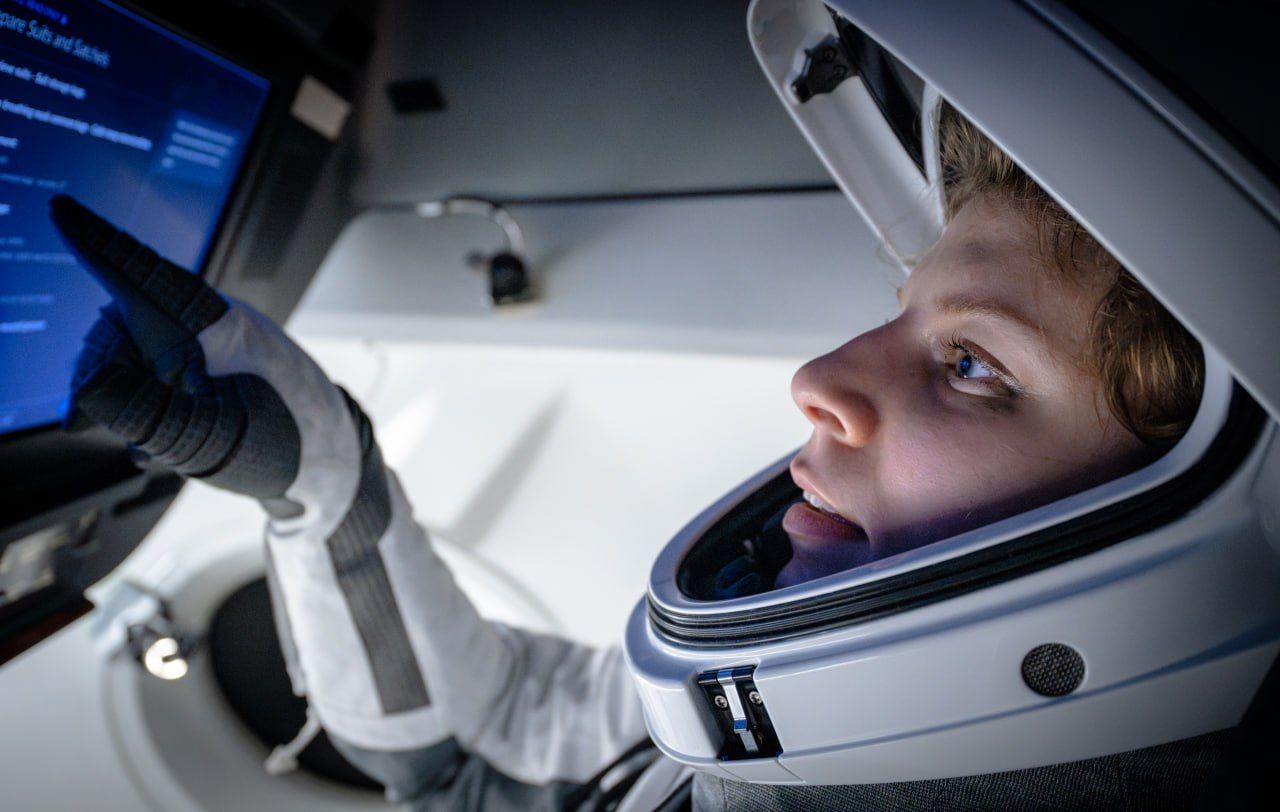 Kein Aprilscherz: Elon Musk schießt DIESE Berlinerin ins Weltall