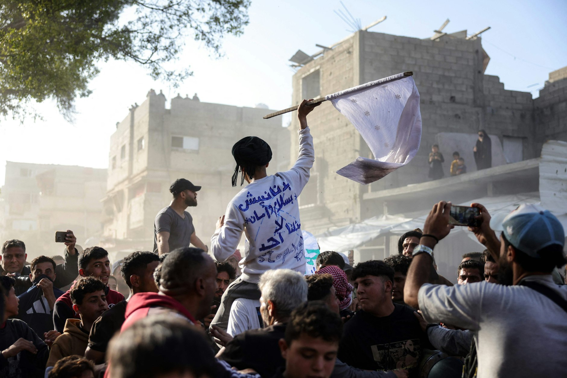 Palästinenser protestieren in Beit Lahia für ein Ende des Krieges am 26. März.