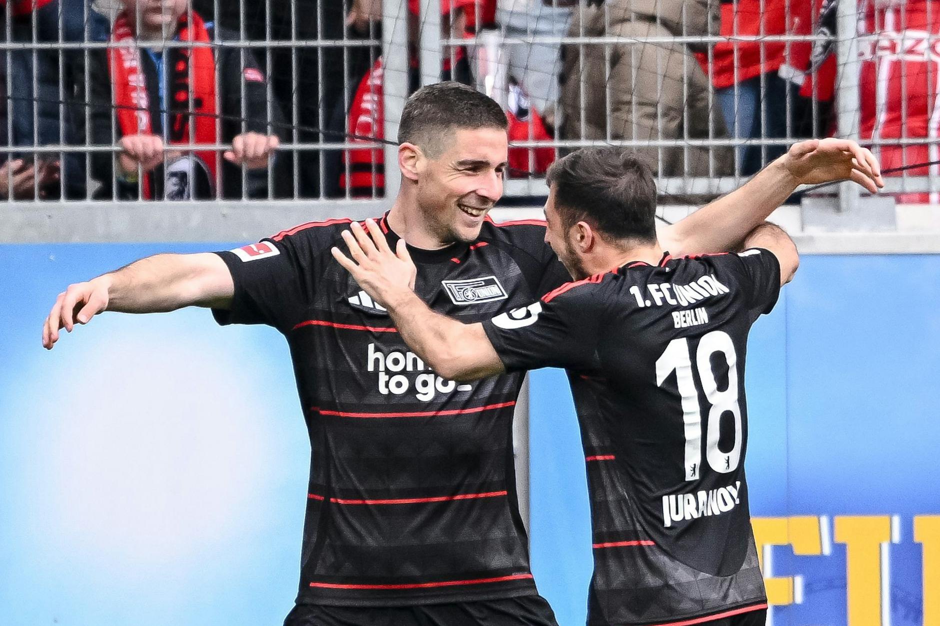 Schon wieder ein Grund zum Jubeln: Unions Andrej Ilic (l.) und Josip Juranovic