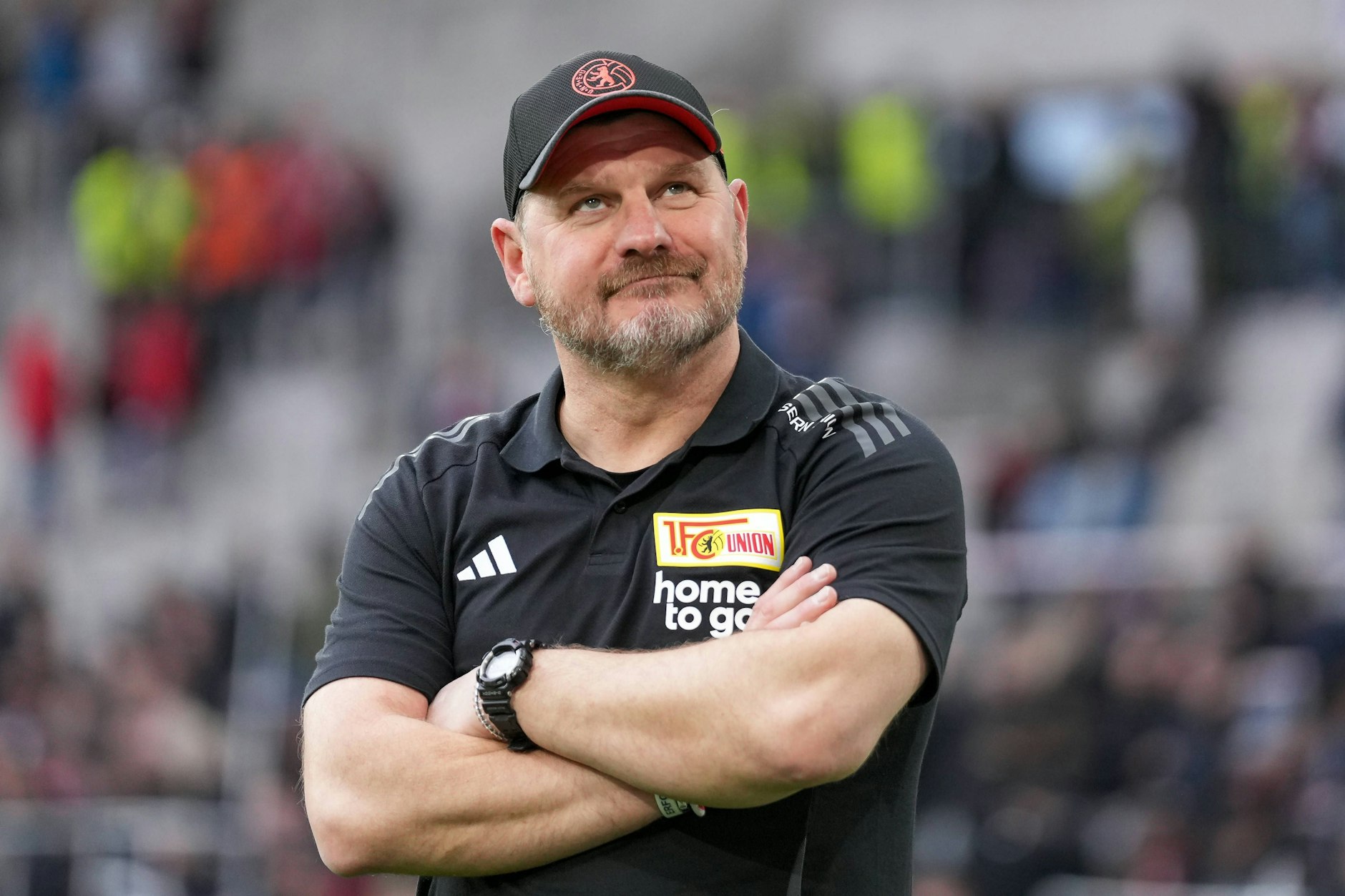 Wenn man ziemlich viel richtig gemacht hat, kann man auch mal so lächeln: Steffen Baumgart.