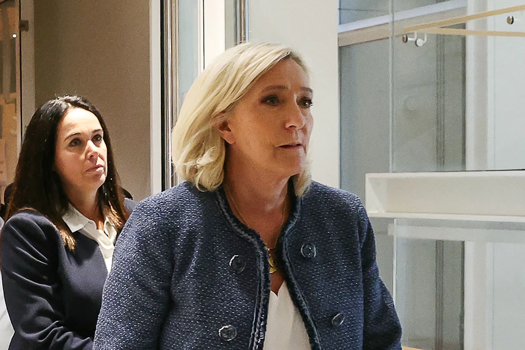 Unwählbar: Marine Le Pen verurteilt, Nachfolger Bardella spricht von „Hinrichtung der Demokratie“