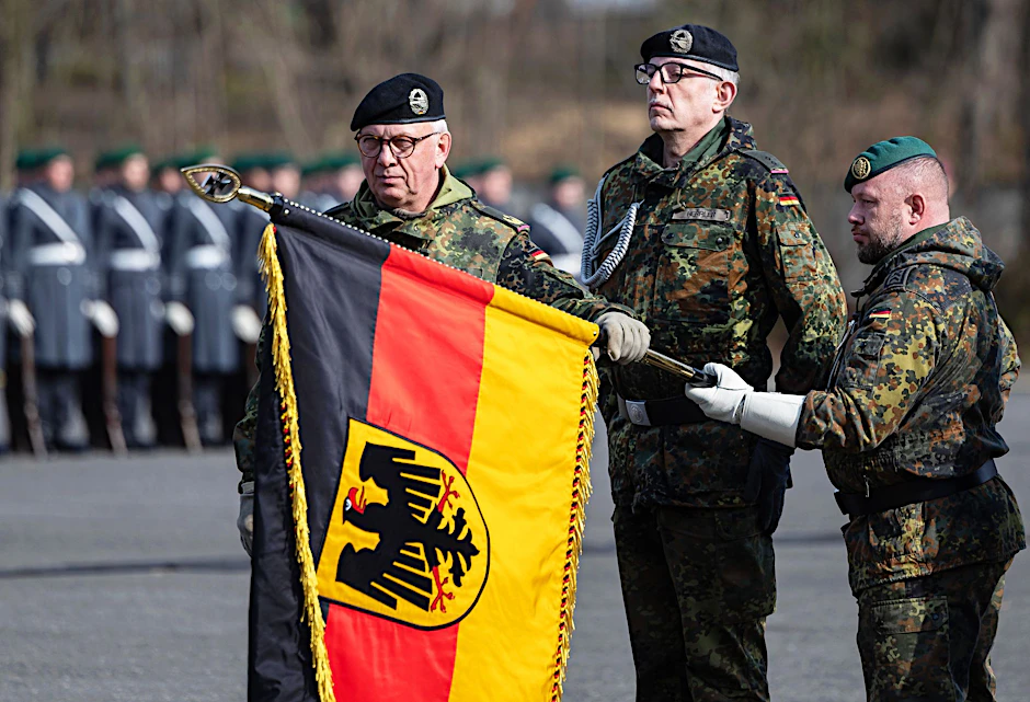 Im Namen der Freiheit wollen die Grünen uns freiwillig zum Dienst verpflichten.