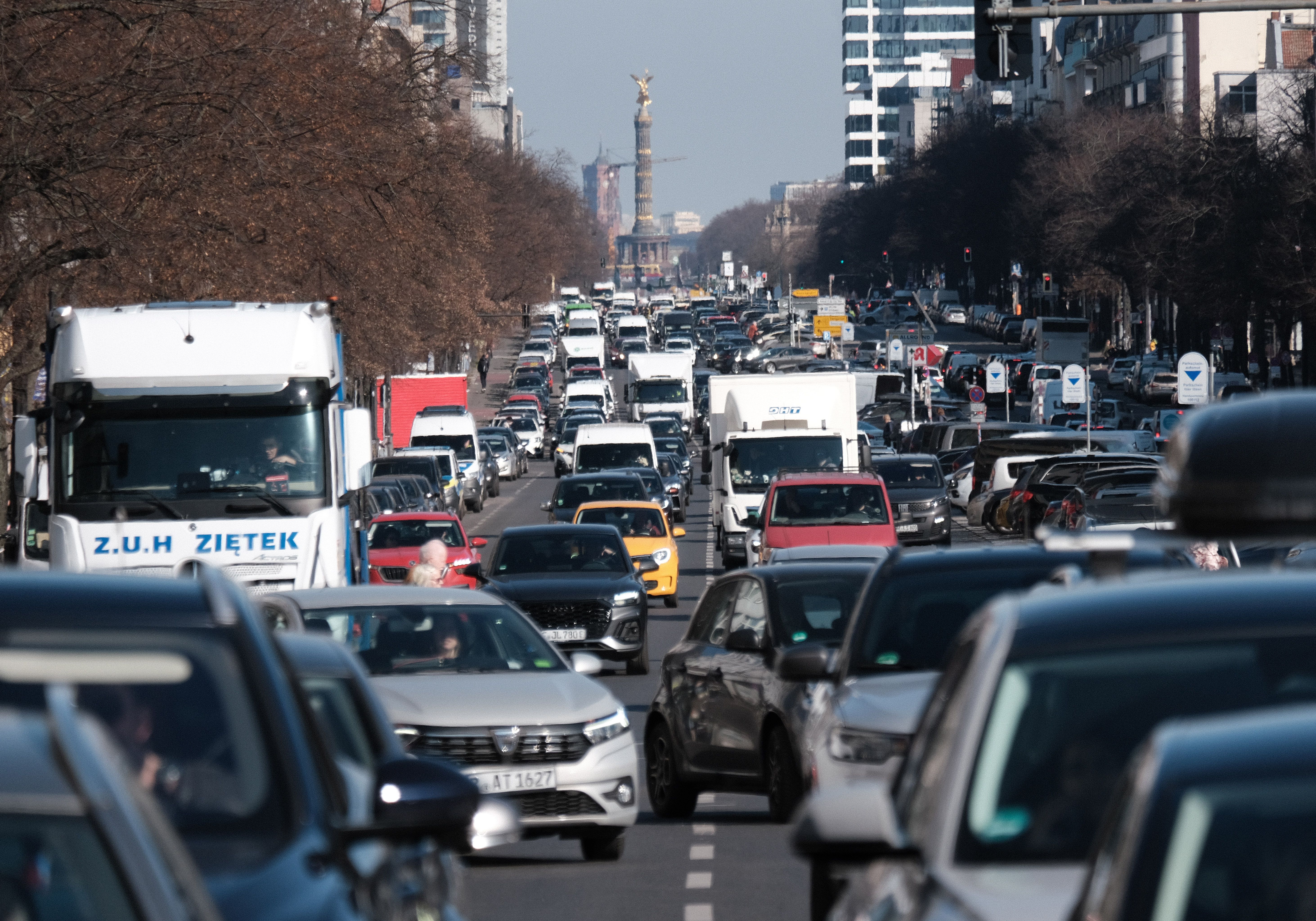 A100-Verkehrschaos: Können Anwohner die Miete mindern, wenn Laster durch den Kiez brettern?