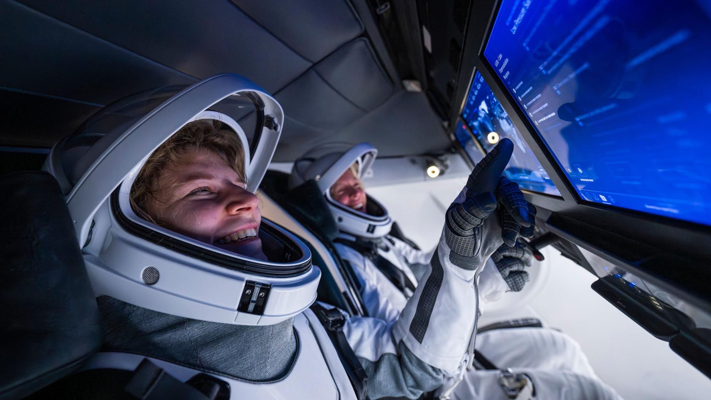 Image - Dinos und Star Wars: DAS ist die Berlinerin, die Elon Musk ins All schoss