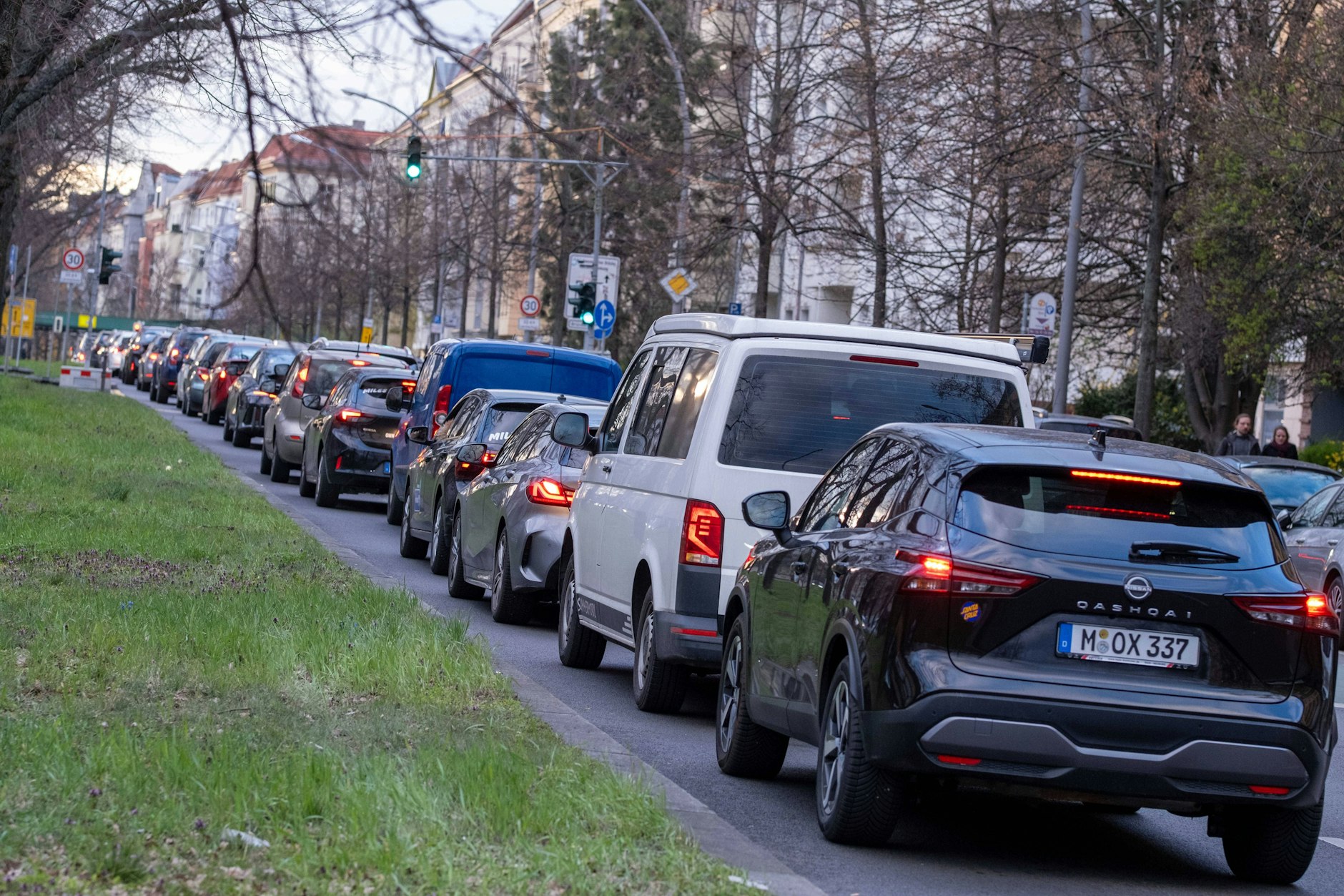 Ein Bild, das bald der Vergangenheit angehören könnte. Kommt das autofreie Berlin?