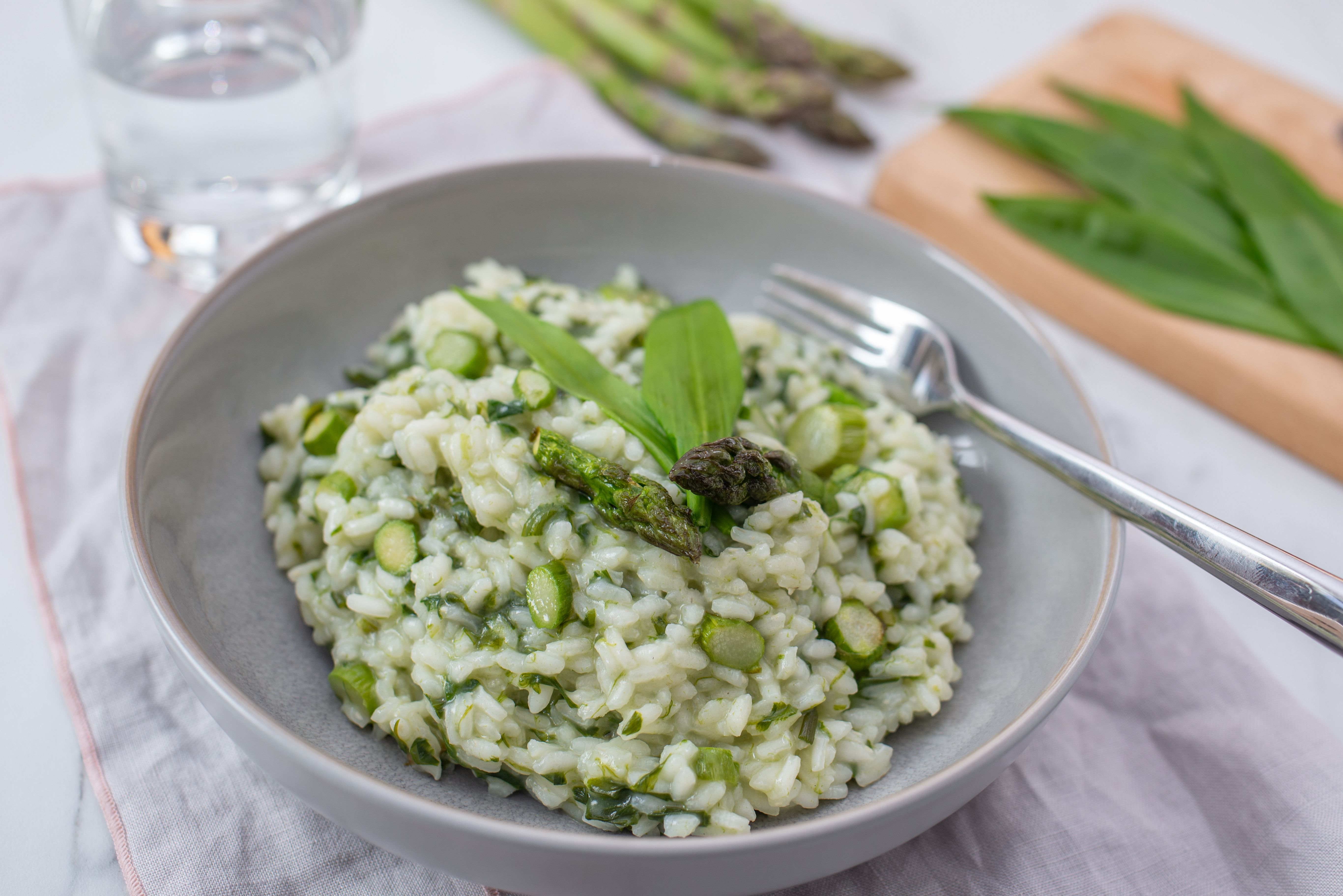Rezept für cremiges Bärlauch-Risotto – köstlicher Klassiker der Frühlings-Küche