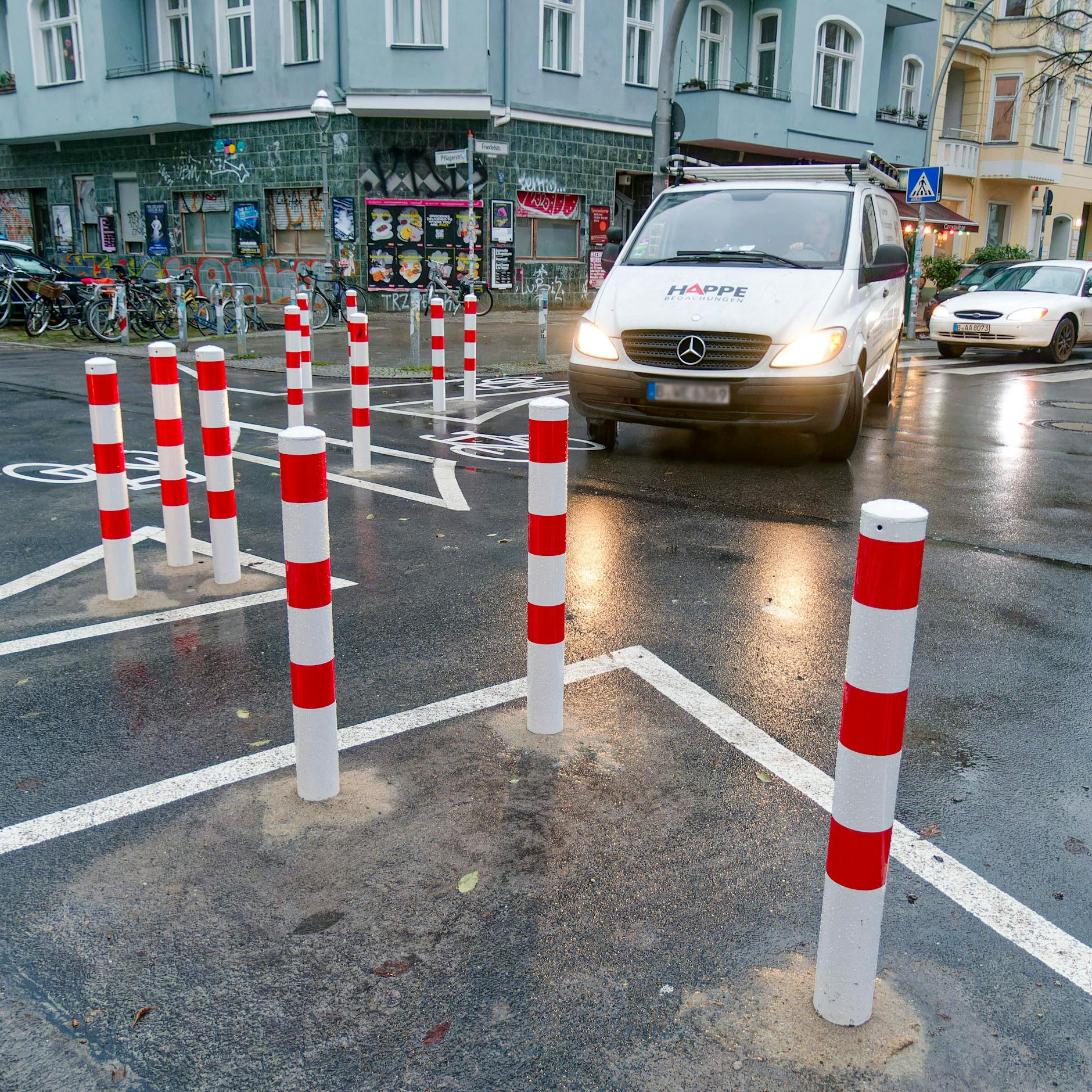 Anwohner verlieren: Gericht kippt Klage gegen Poller in Friedrichshain