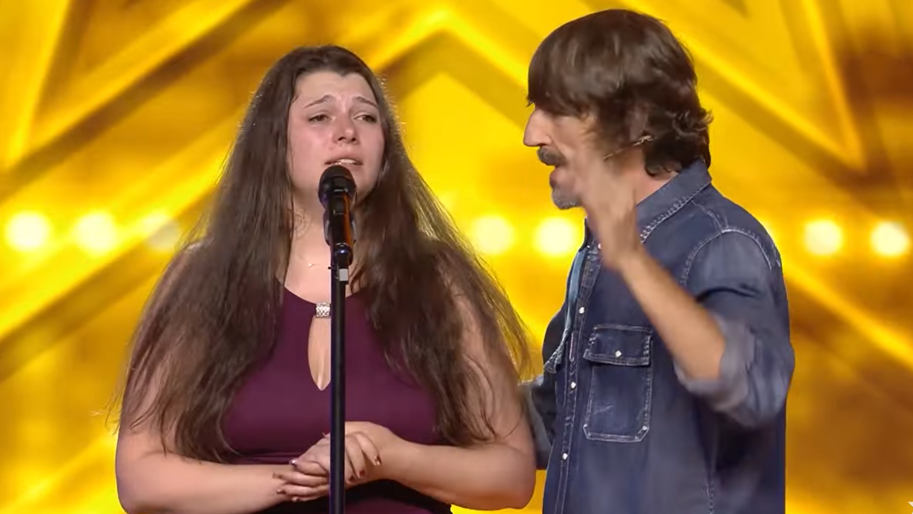 Beim spanischen Supertalent errülpste sich Kimberly Winter alias Kimycola den goldenen Buzzer.