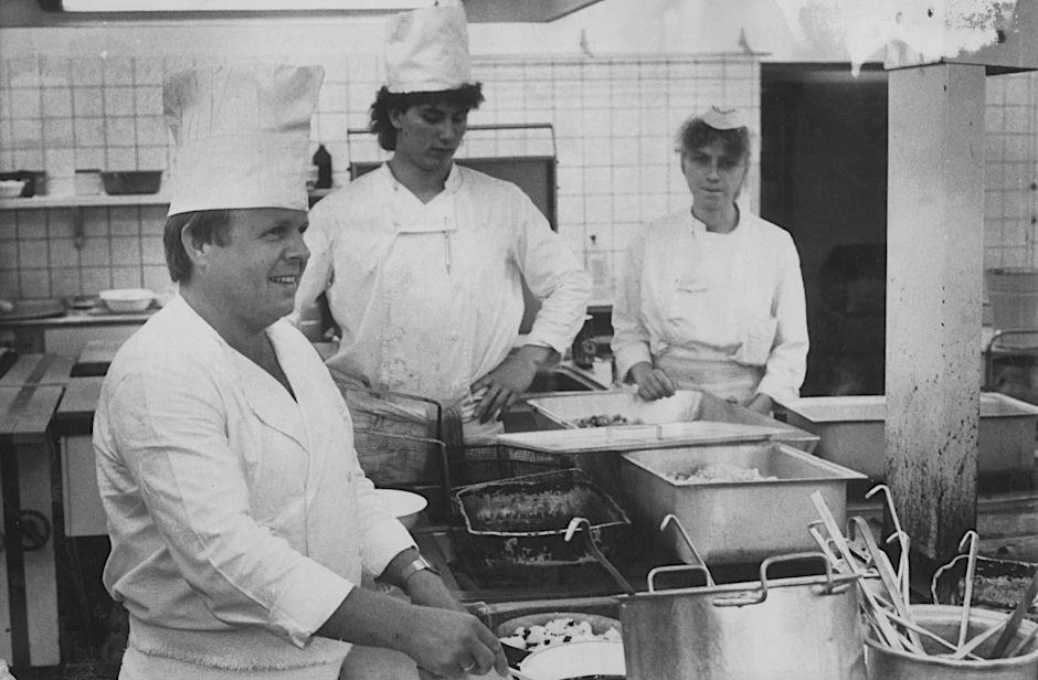 In HO-Gaststätten wie dieser wurden Wurstgulasch und andere Gerichte für die DDR-Schulküche vorgekocht. 