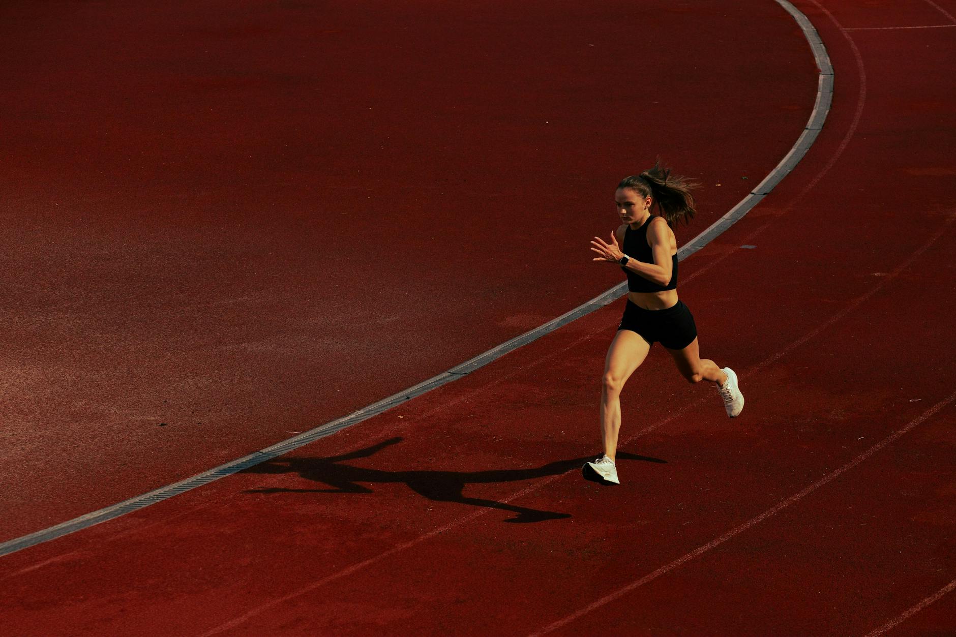 Marathon ist kein Selbstläufer: Die richtige Kleidung kann helfen, sich über die Ziellinie zu quälen.