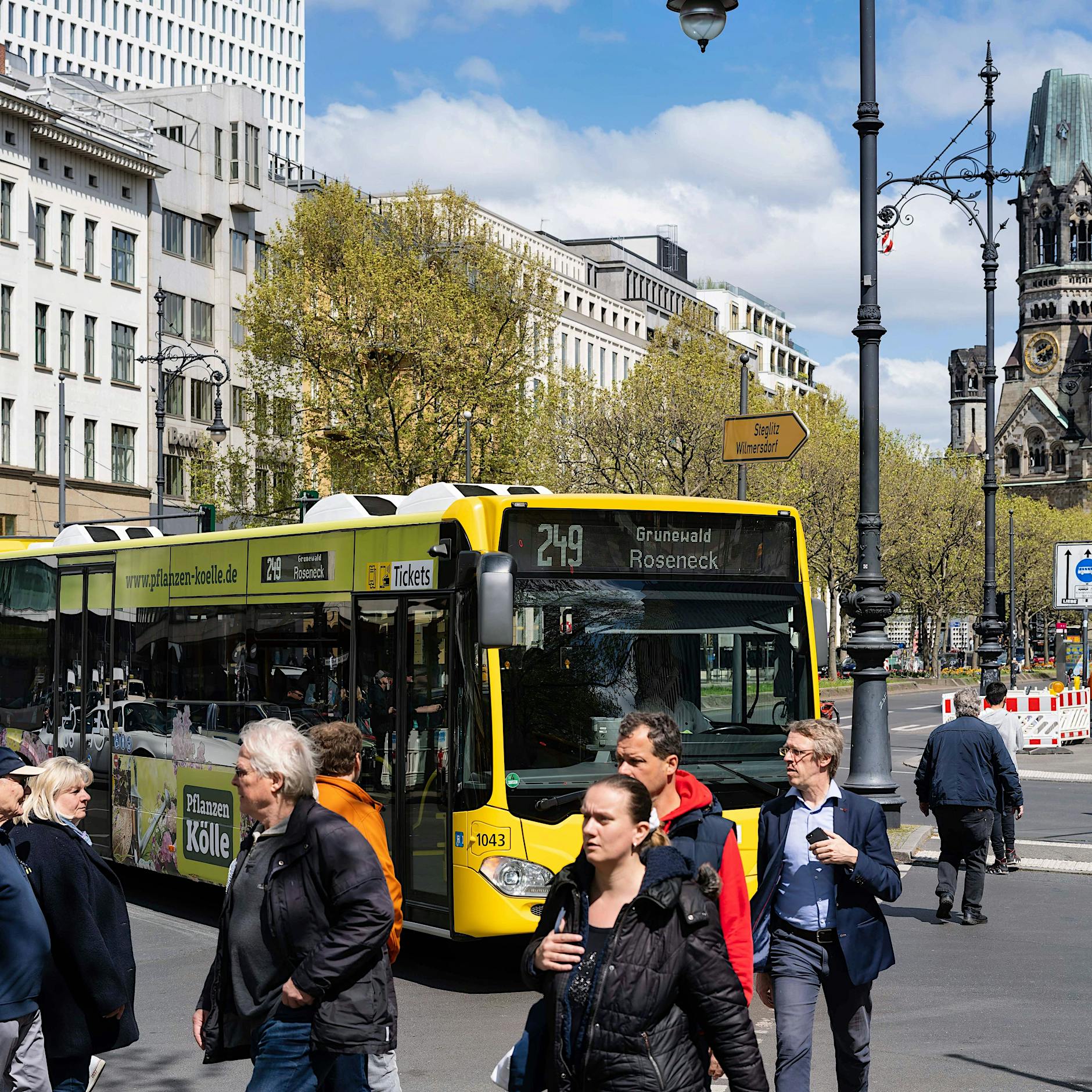 BVG setzt in Schmargendorf kleinere Busse ein: Wird die nächste Brücke gesperrt?